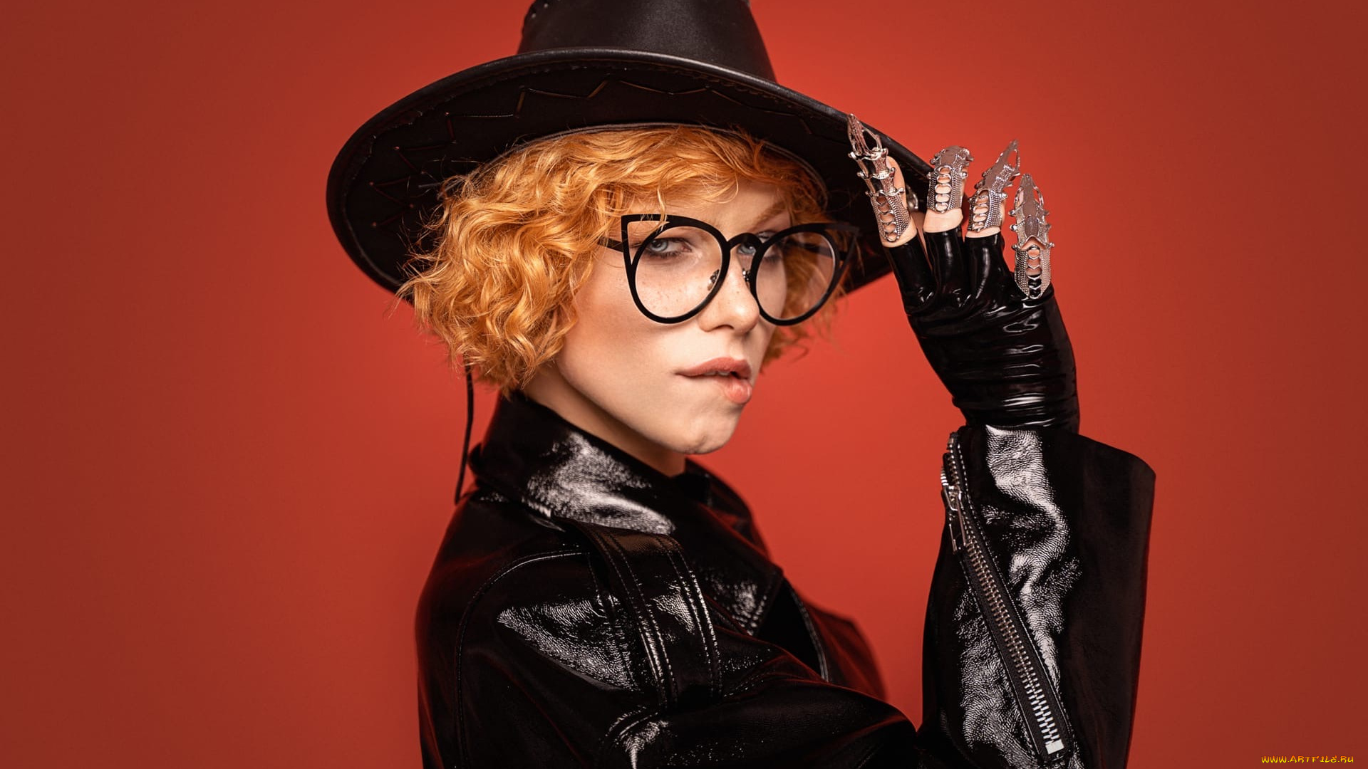 анастасия, жилина, девушки, анастасия, жилина, шляпа, cosplay, красотка, девушка, модель, рыжеволосая, поза, стройная, сексуальная, флирт