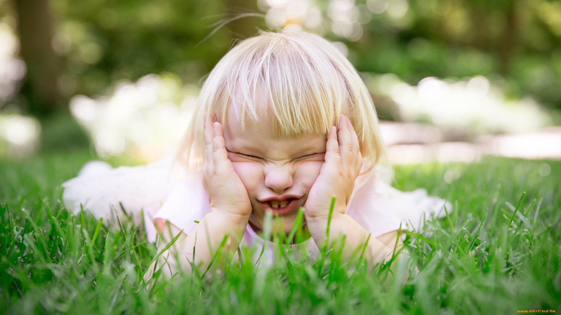 разное, люди, девочка, гримаса, трава