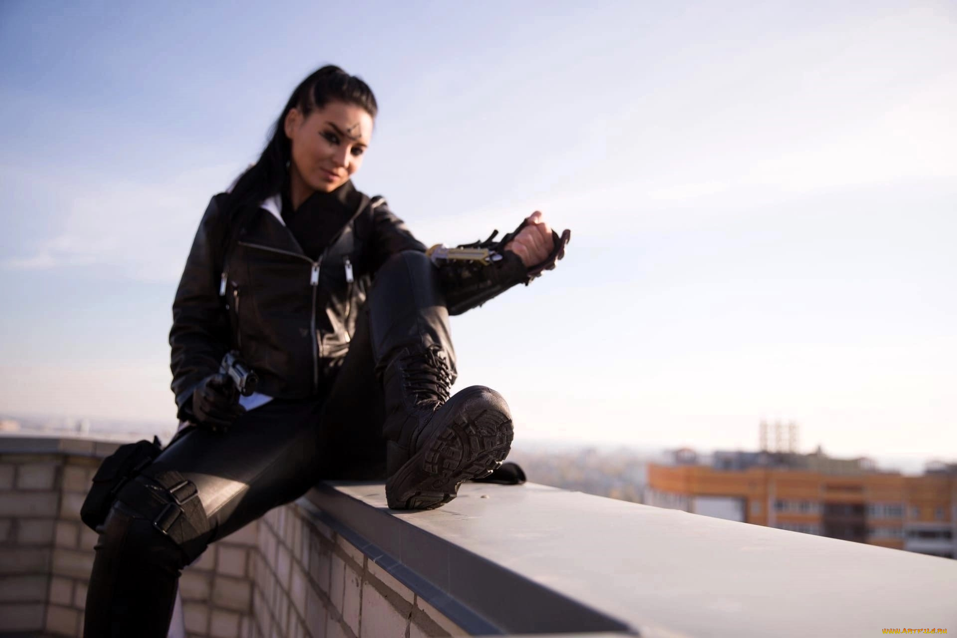 девушки, анна, шаховская, образ, косплей, костюм, наряд, ассасин, куртка, крыша