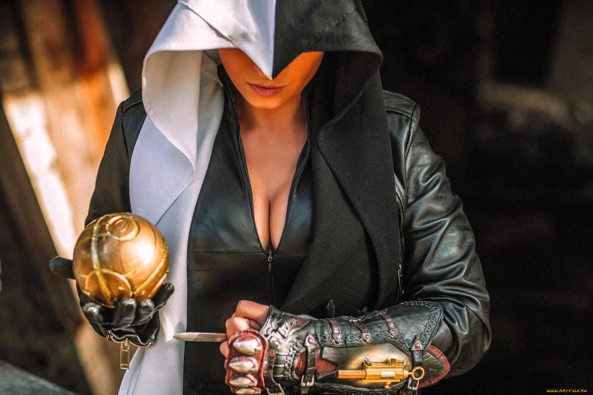 девушки, анна, шаховская, образ, косплей, костюм, наряд, ассасин, оружие, капюшон, шар