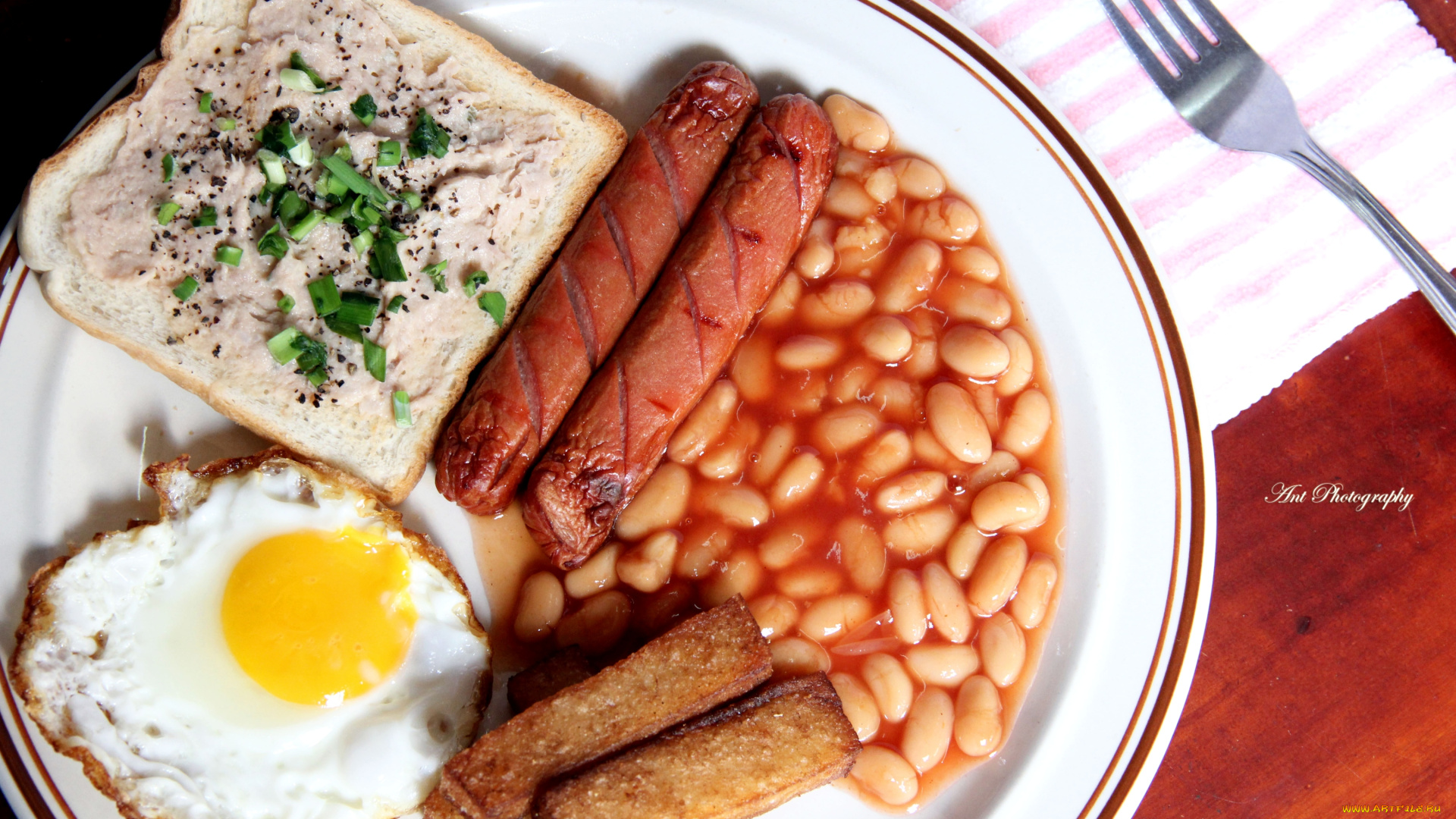 еда, разное, хлеб, яйцо, сосиски, фасоль