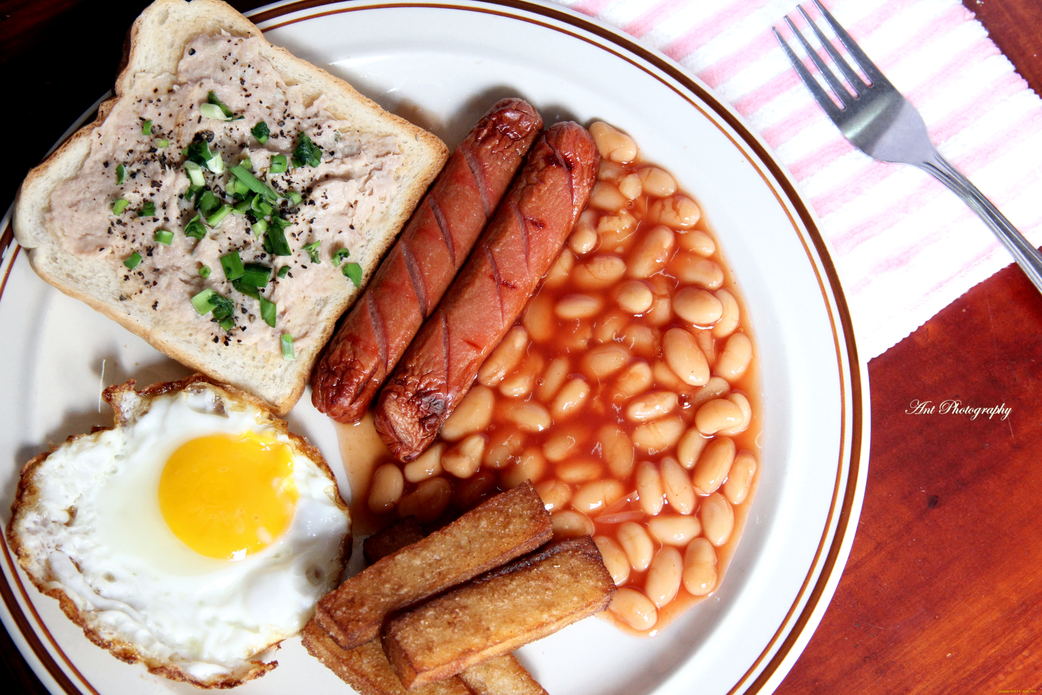 еда, разное, хлеб, яйцо, сосиски, фасоль