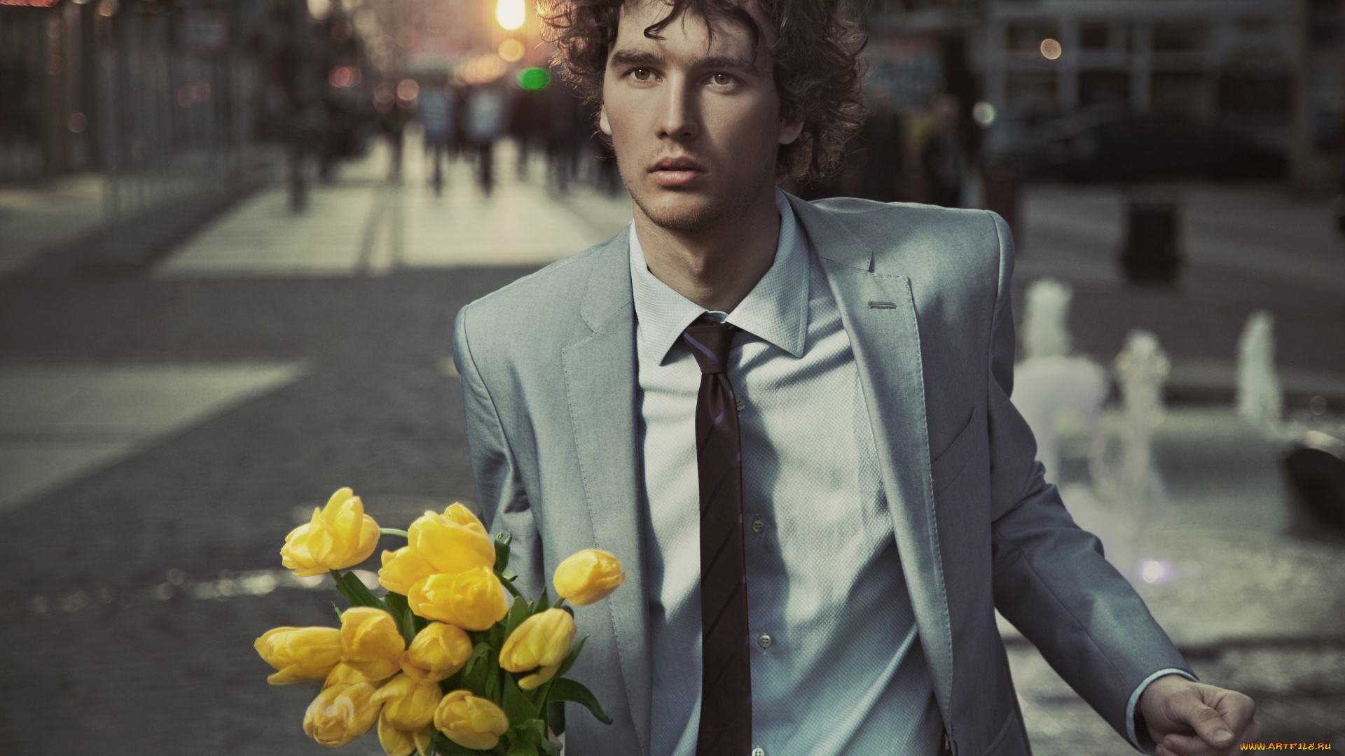 мужчины, -, unsort, тюльпаны, цветы, взгляд, улица, кареглазый, парень, люди