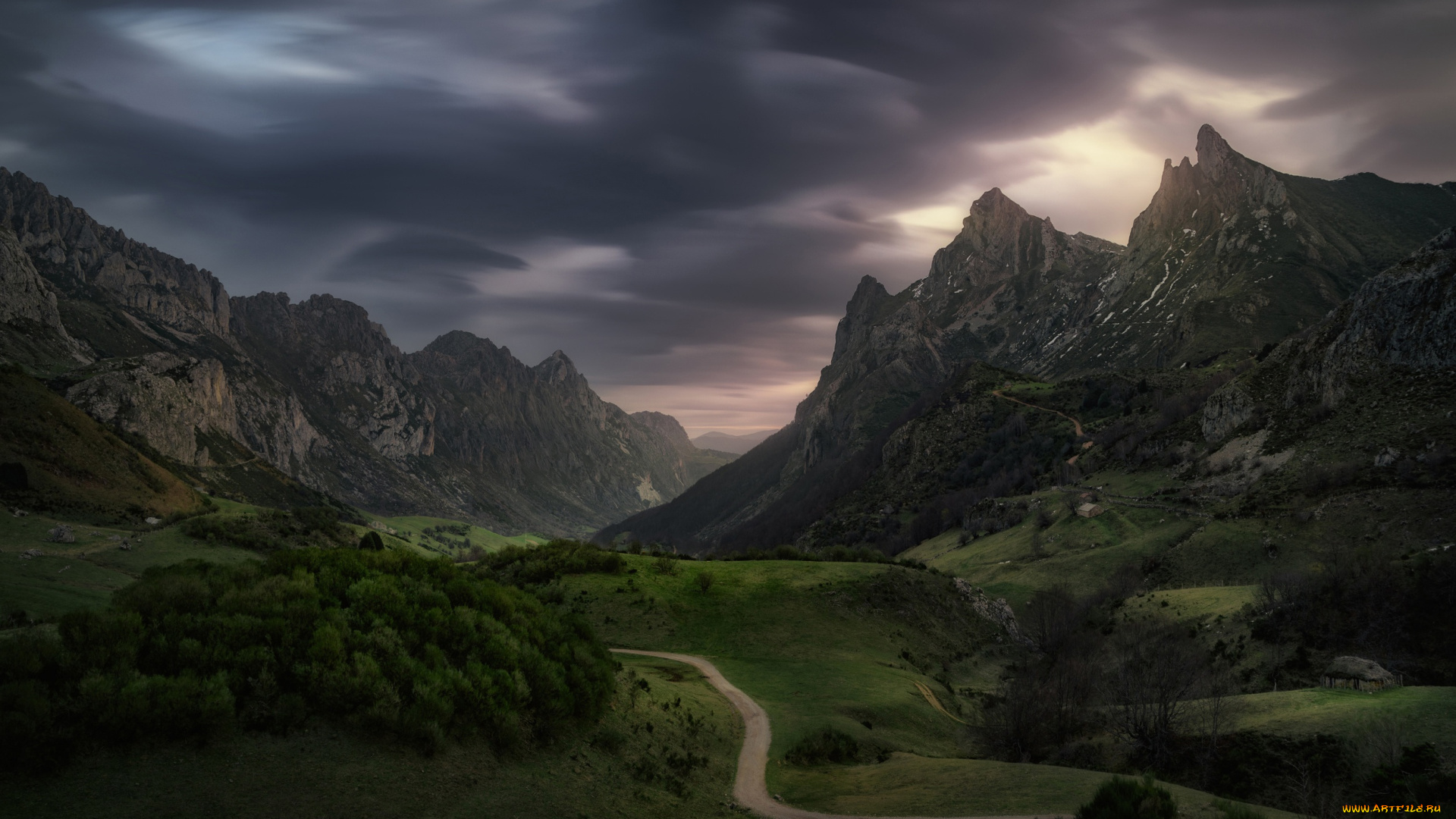 природа, пейзажи, горы, норвегия, долина, облака, дорога