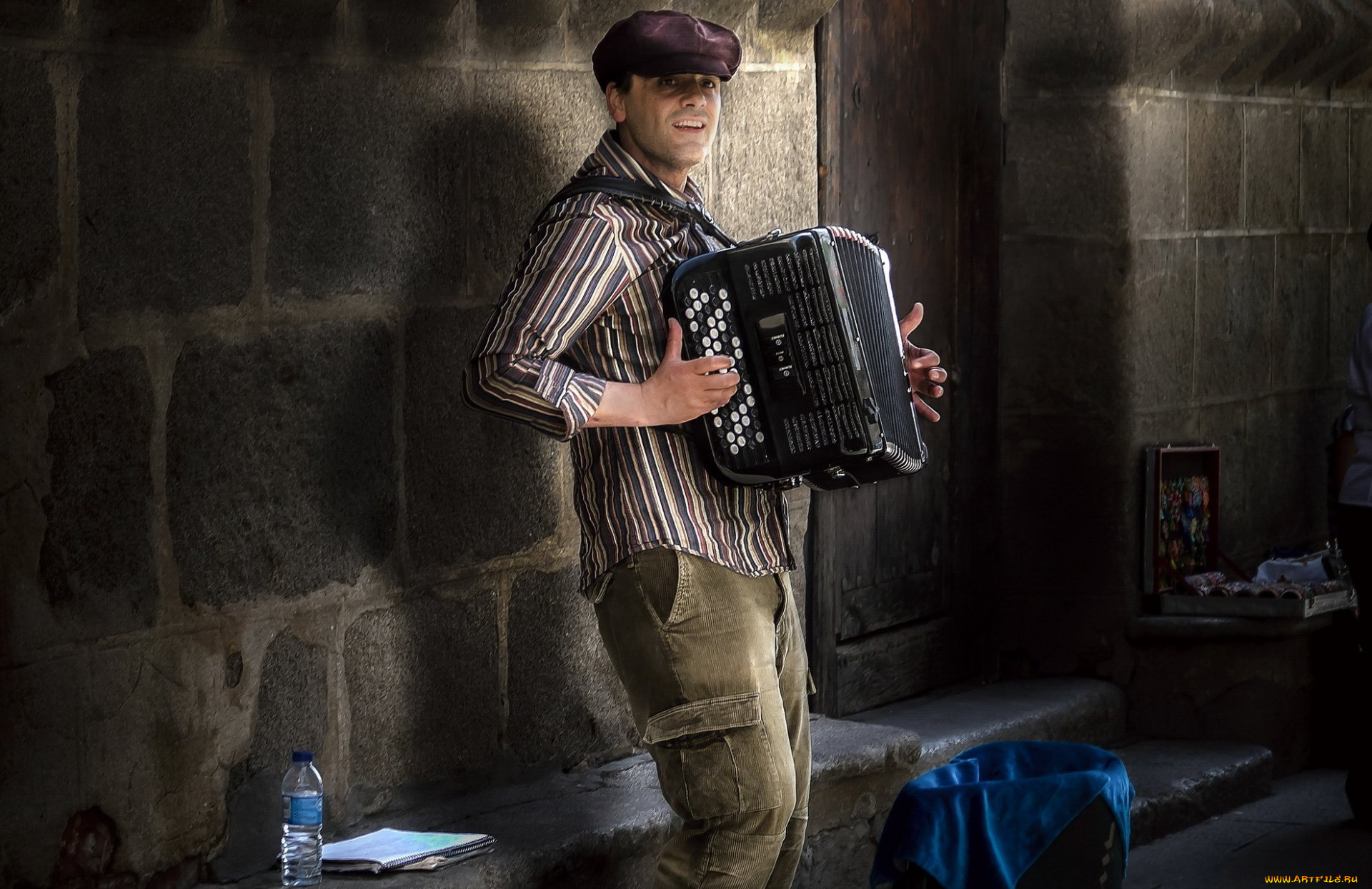 музыка, -другое, взгляд, мужчина, баян, кепка