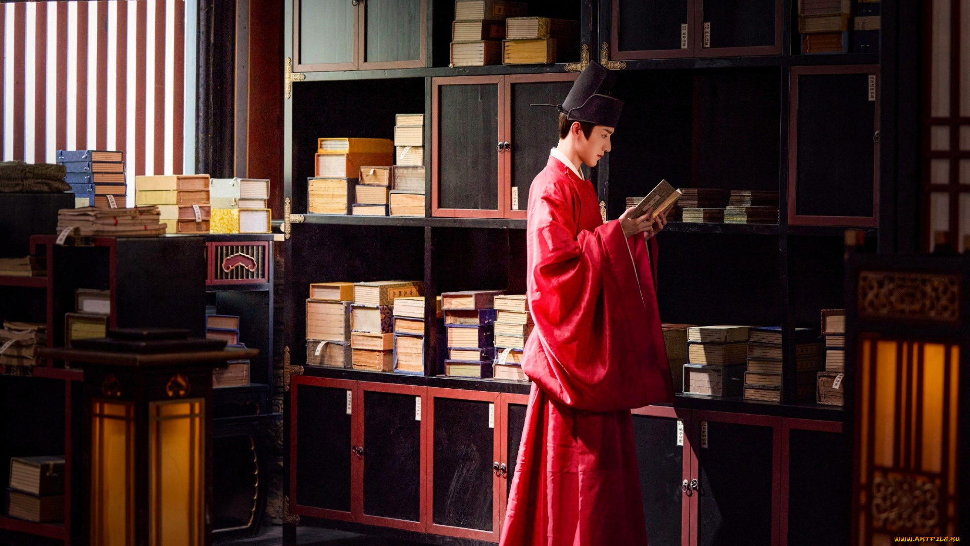 serendipity, кино, фильмы, мужчина, наряд, библиотека