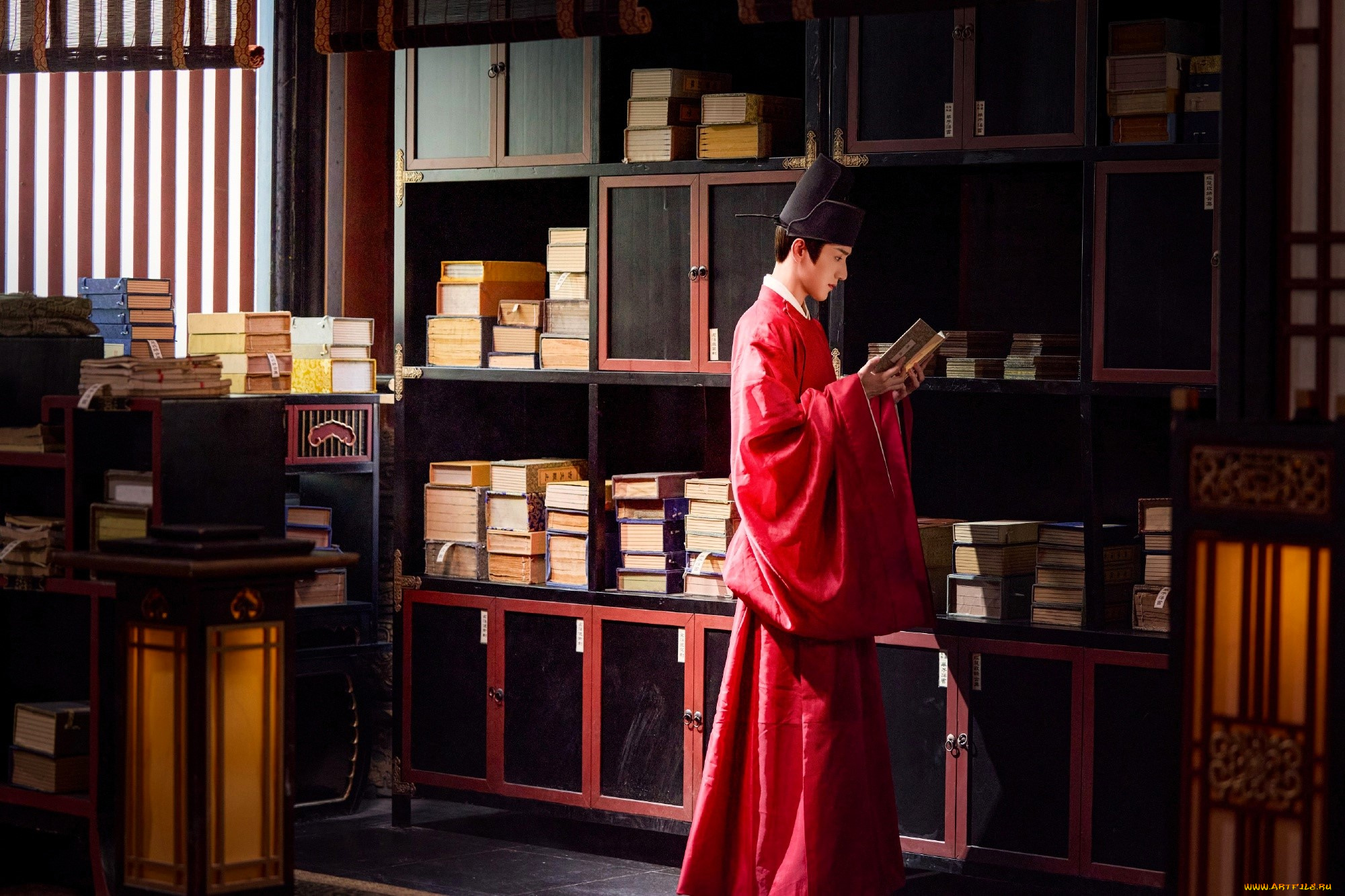 serendipity, кино, фильмы, мужчина, наряд, библиотека