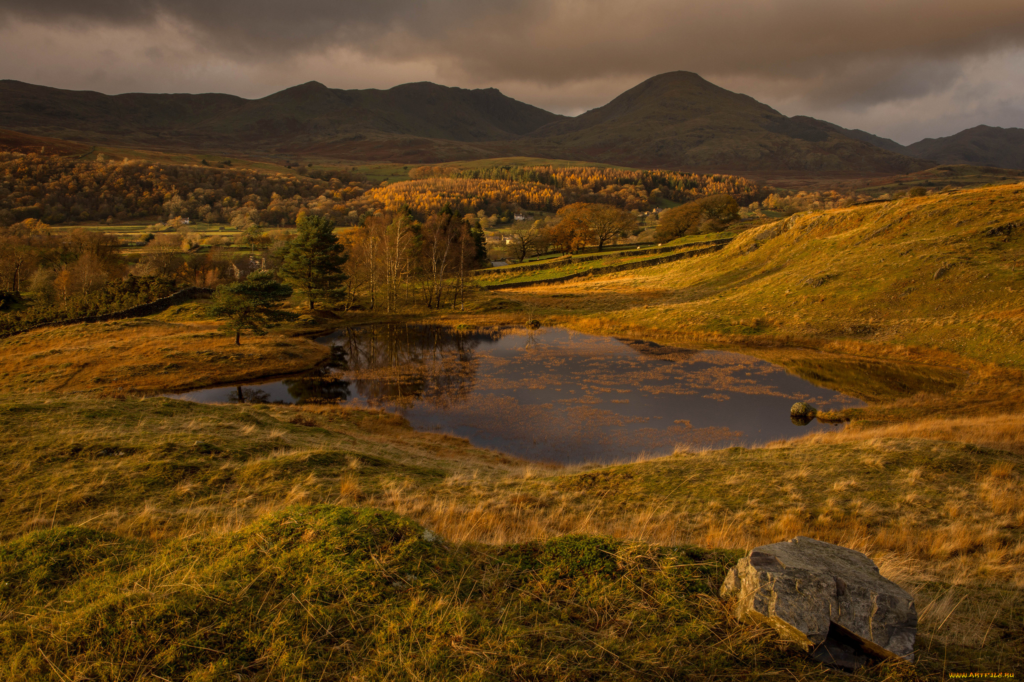 природа, пейзажи, небо, камень, осень, деревья, трава, озеро, горы