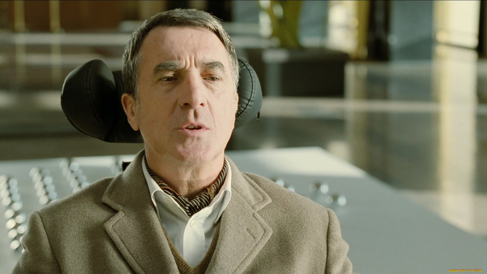 кино, фильмы, 1, 1, intouchables, филипп, инвалид, пальто, кресло
