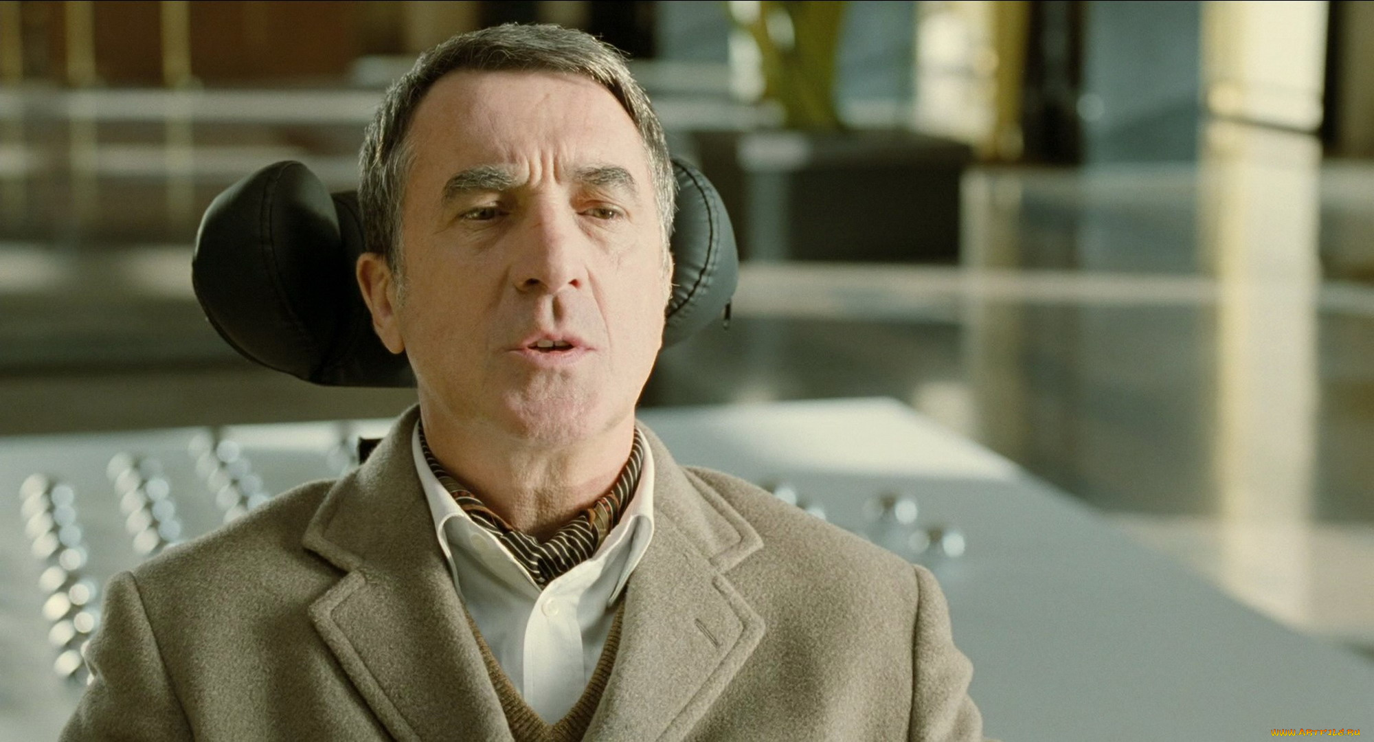 кино, фильмы, 1, 1, intouchables, филипп, инвалид, пальто, кресло