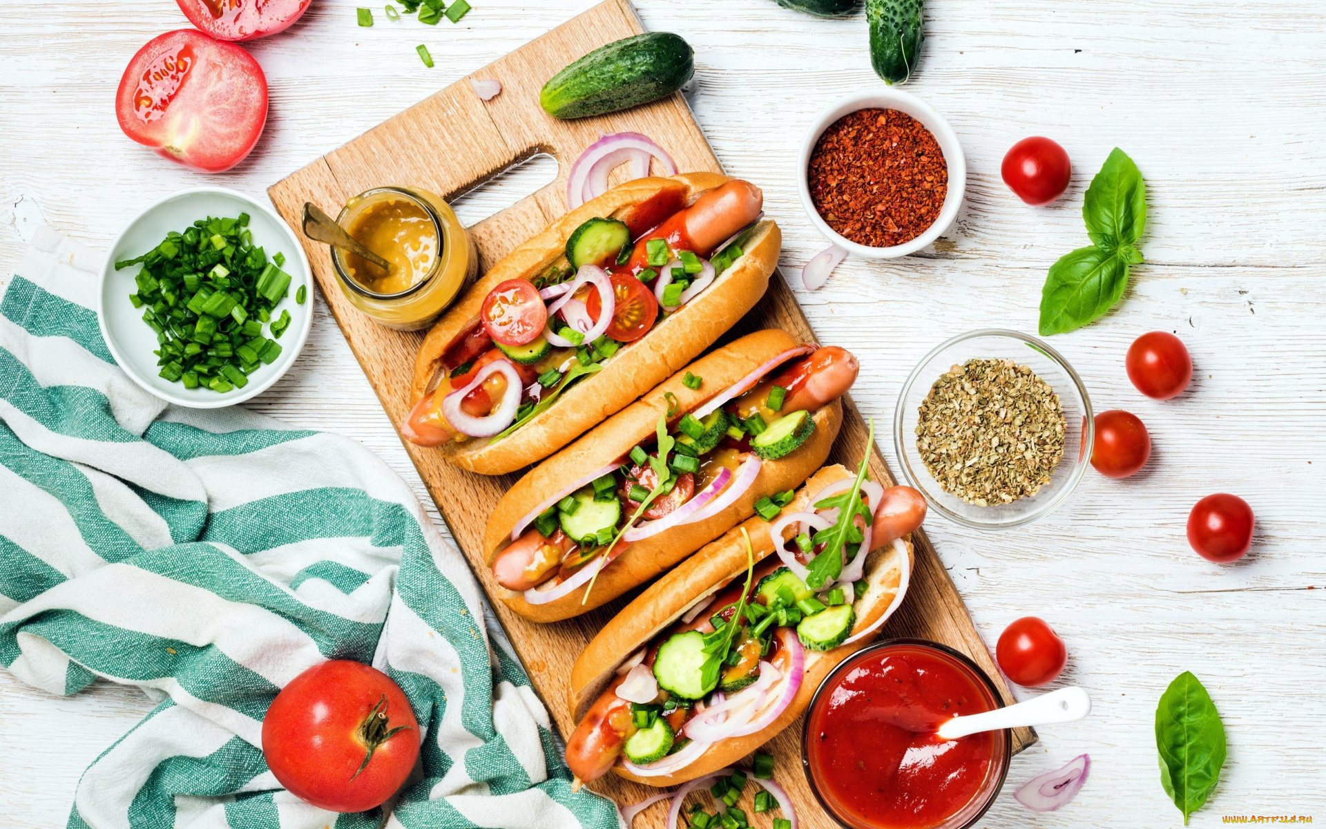 еда, бутерброды, , гамбургеры, , канапе, горчица, кетчуп, помидоры, хот, дог, базилик