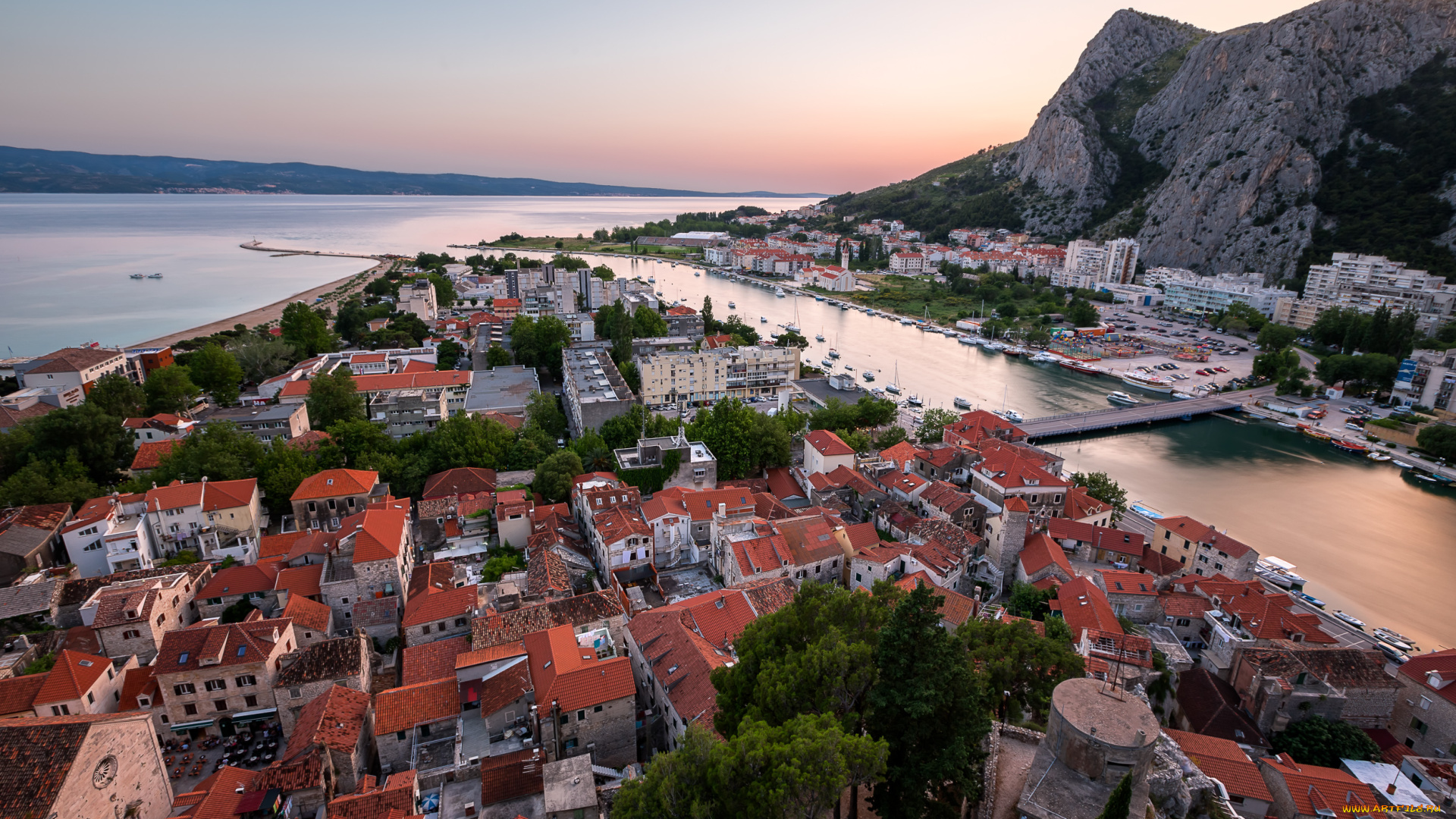 omi&, 353, , croatia, города, -, панорамы, omis, croatia, cetina, river, adriatic, sea, омиш, хорватия, река, цетина, адриатическое, море, панорама, здания, горы