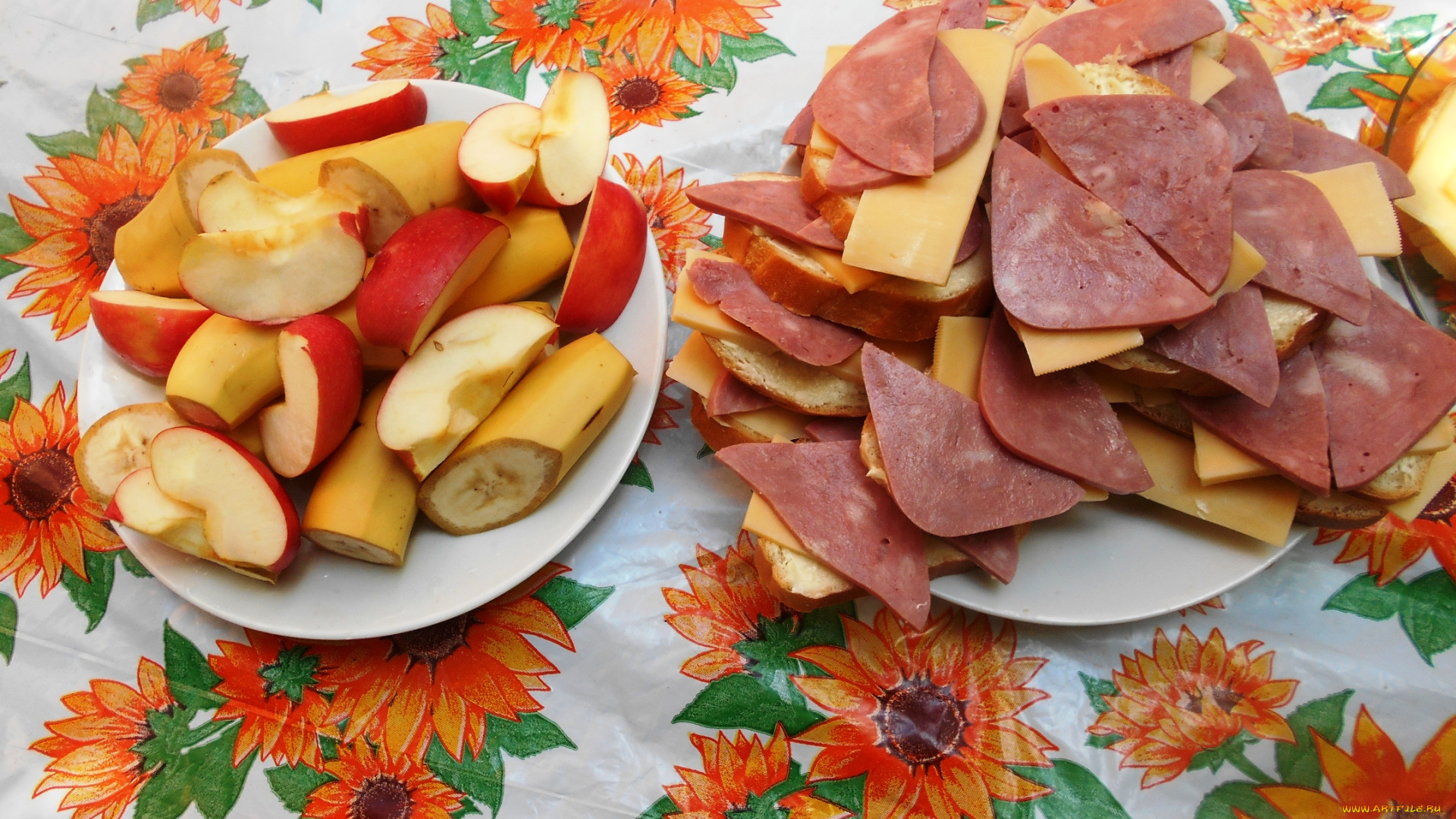 еда, бутерброды, , гамбургеры, , канапе, колбаса, хлеб, сыр, яблоки, бананы