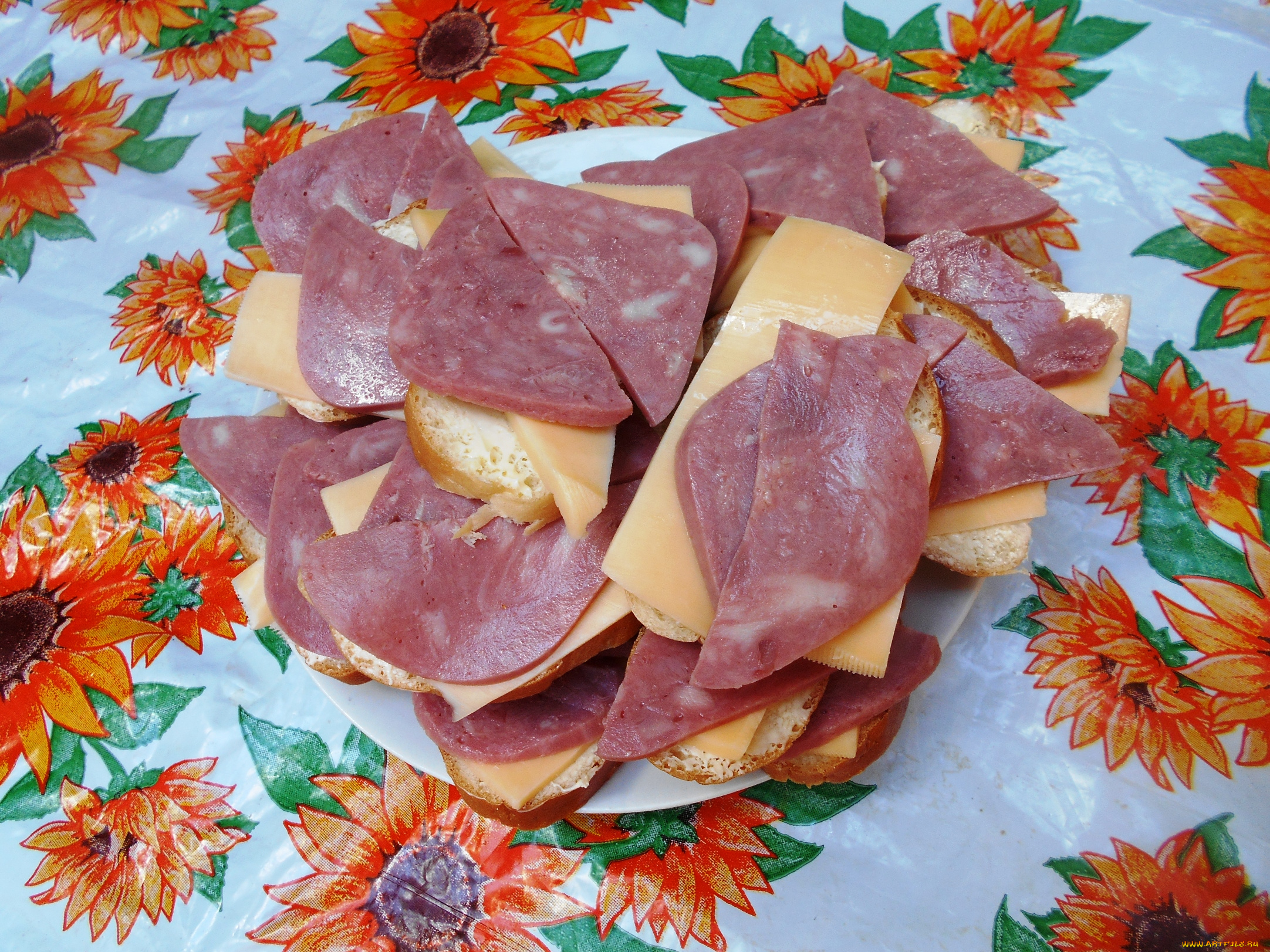 еда, бутерброды, , гамбургеры, , канапе, колбаса, хлеб, сыр