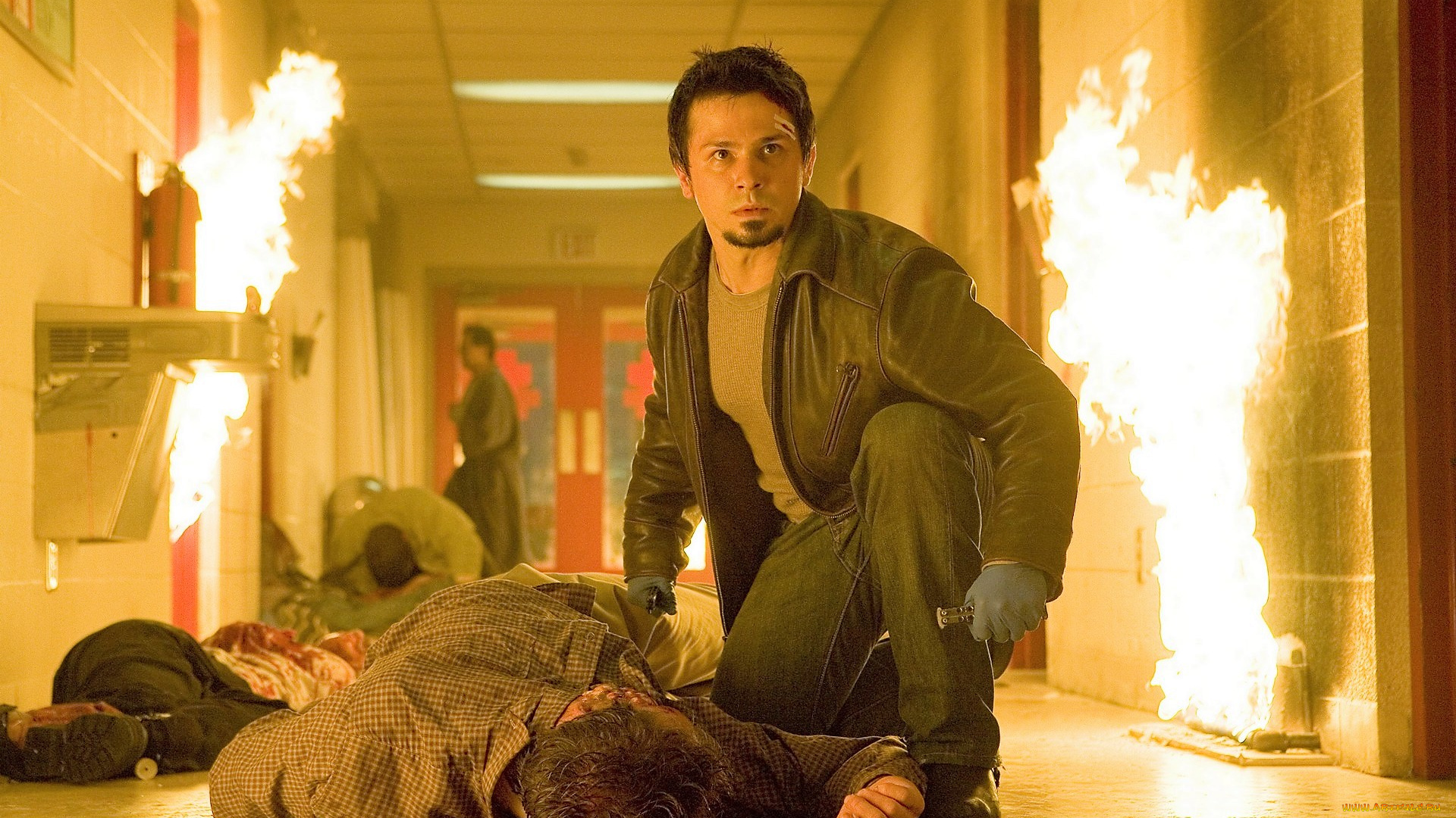 кино, фильмы, planet, terror, парень, трупы, коридор, огонь