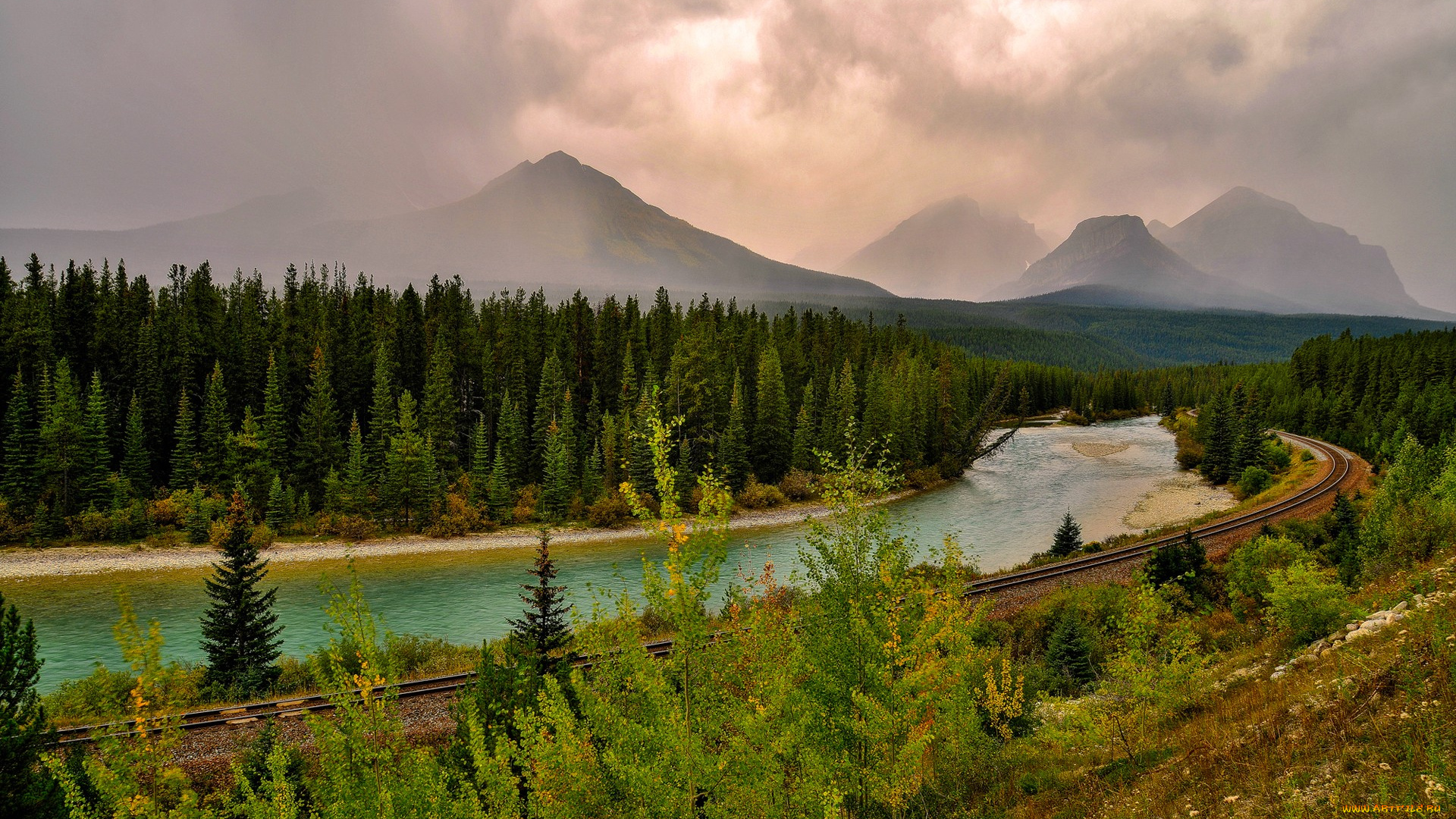 природа, реки, озера, небо, лес, горы, облака, рельсы, дорога, река