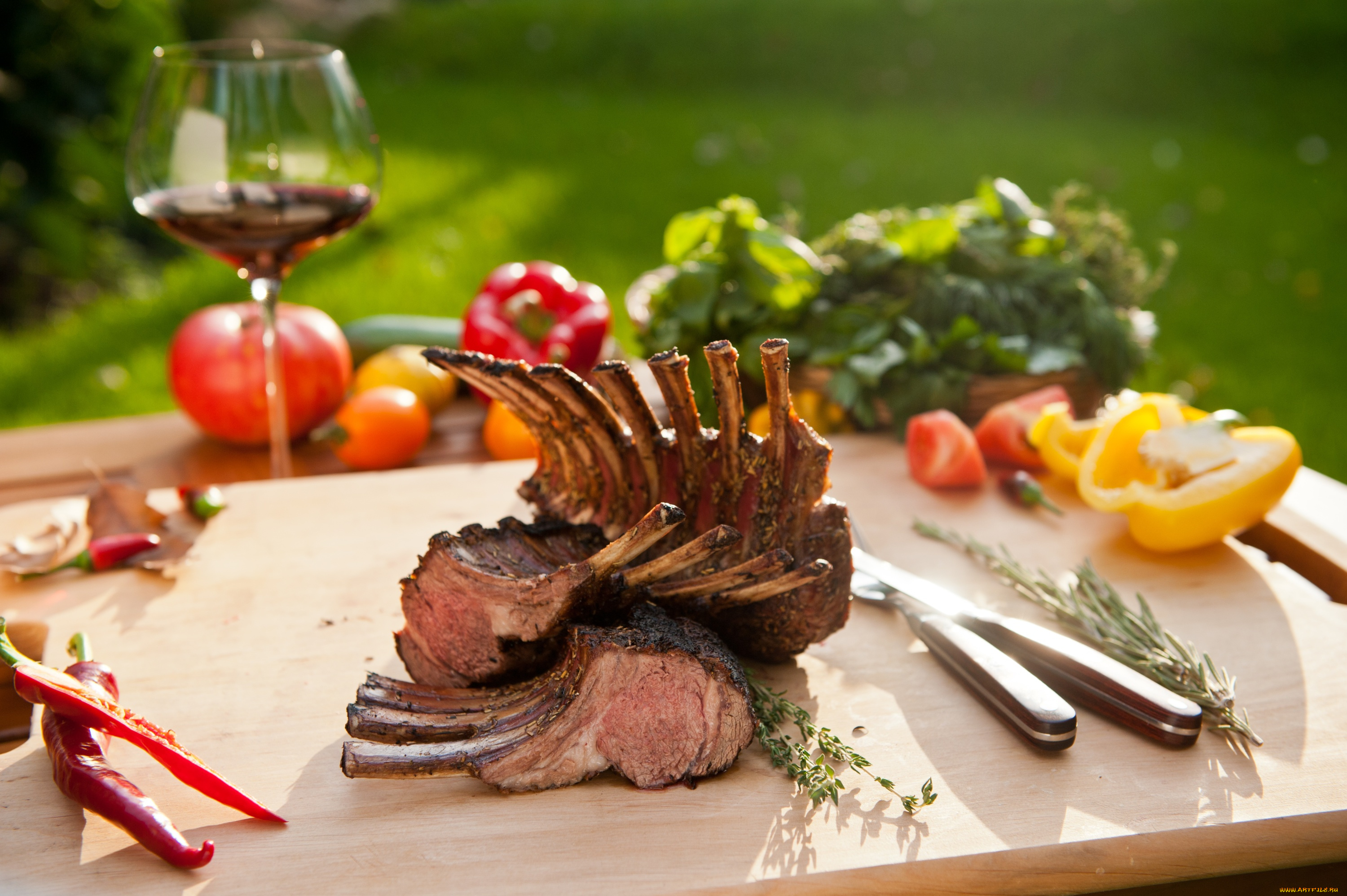 еда, мясные, блюда, каре, ягненка, помидоры, мясо, овощи, перец, вино