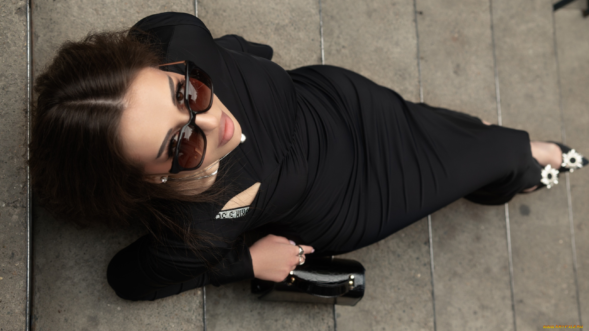 сексуальная, девушка, девушки, -, брюнетки, , шатенки, девушка, женщина, брюнетка, темноволосая, сексуальная, модель, звезда, позирует, разная, обувь, верхняя, стильная, одежда, нижнее, эротическое, бельё, трусы, лифчик, колготки, чулки, аксессуары, макияж, и, множество, элементов, на, фотографии