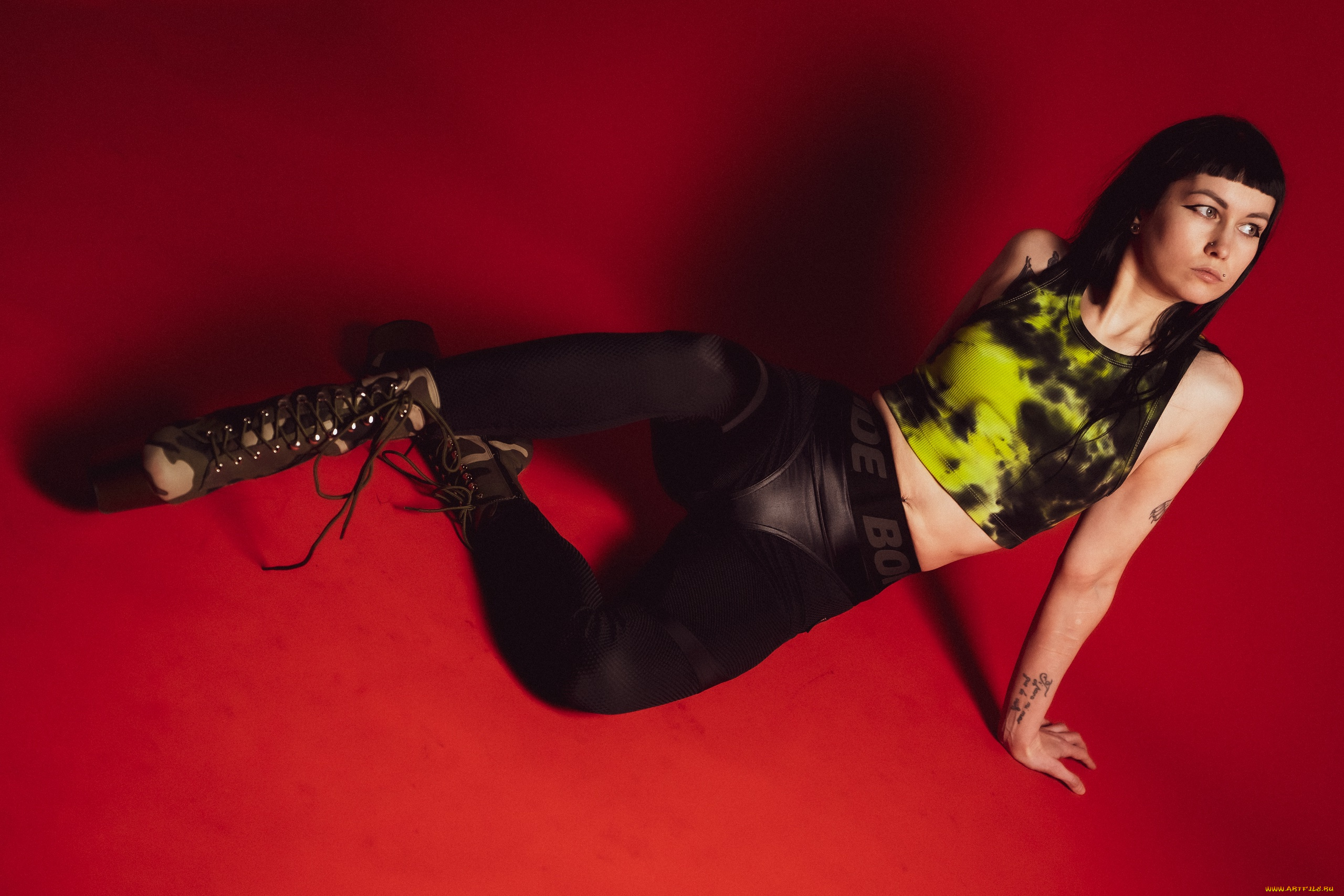 сексуальная, девушка, девушки, -, брюнетки, , шатенки, девушка, женщина, брюнетка, темноволосая, сексуальная, модель, звезда, позирует, разная, обувь, верхняя, стильная, одежда, нижнее, эротическое, бельё, трусы, лифчик, колготки, чулки, аксессуары, макияж, и, множество, элементов, на, фотографии