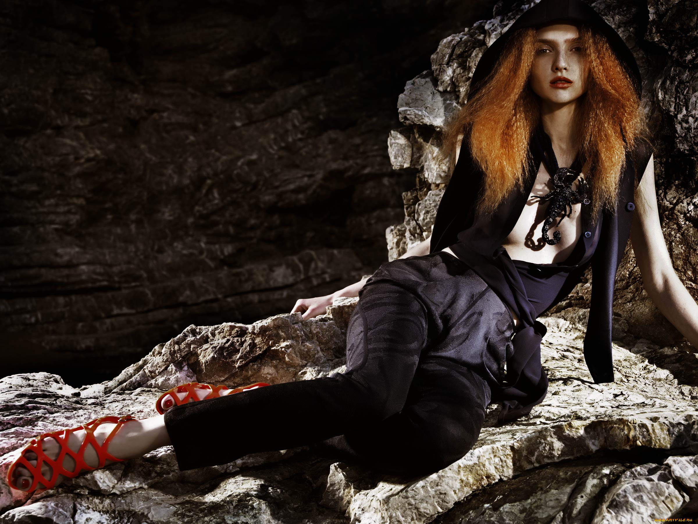 Nataliya, Piro, natalia, , девушки, , рыжая, камни, пещера, капюшон