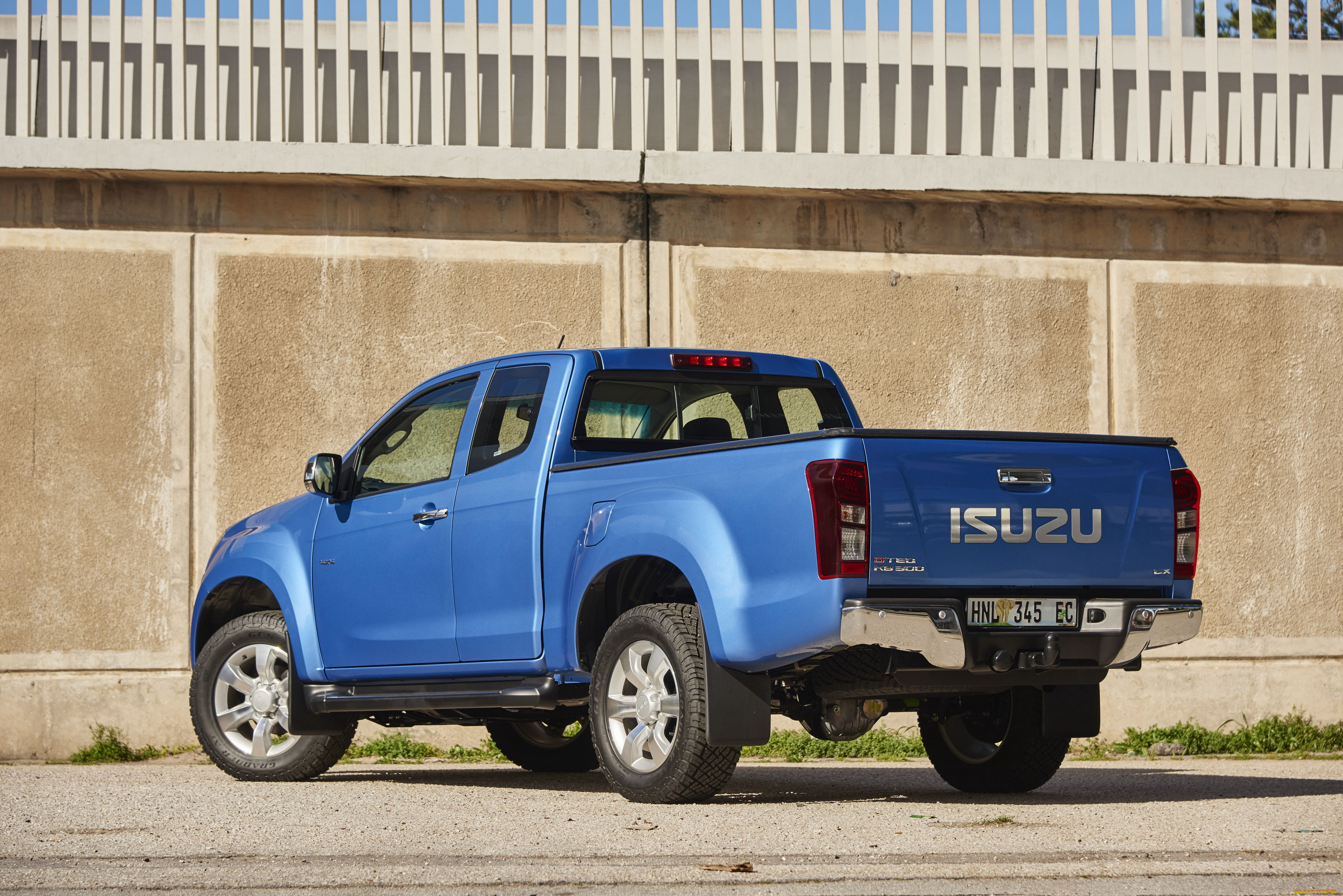 автомобили, isuzu, 2015г, cab, extended, kb, синий