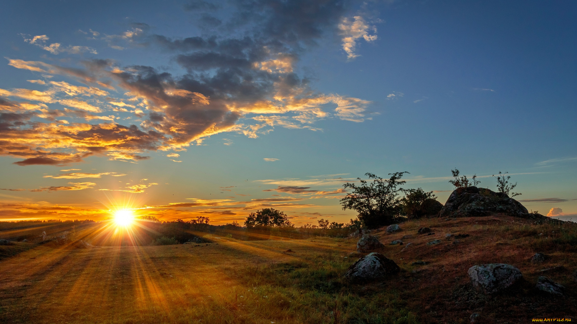 природа, восходы, закаты, рассвет, лучи, солнце, облака, небо, деревья, камни, трава, поле
