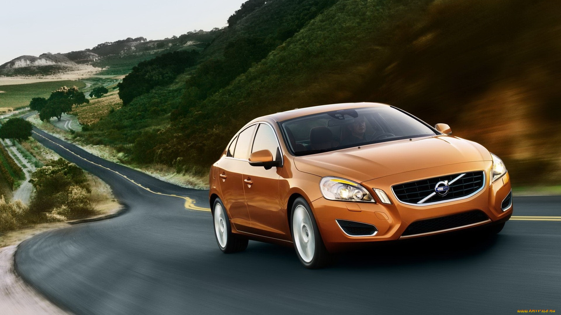 автомобили, volvo, скорость, дорога, оранжевый, вольво, трасса, шоссе