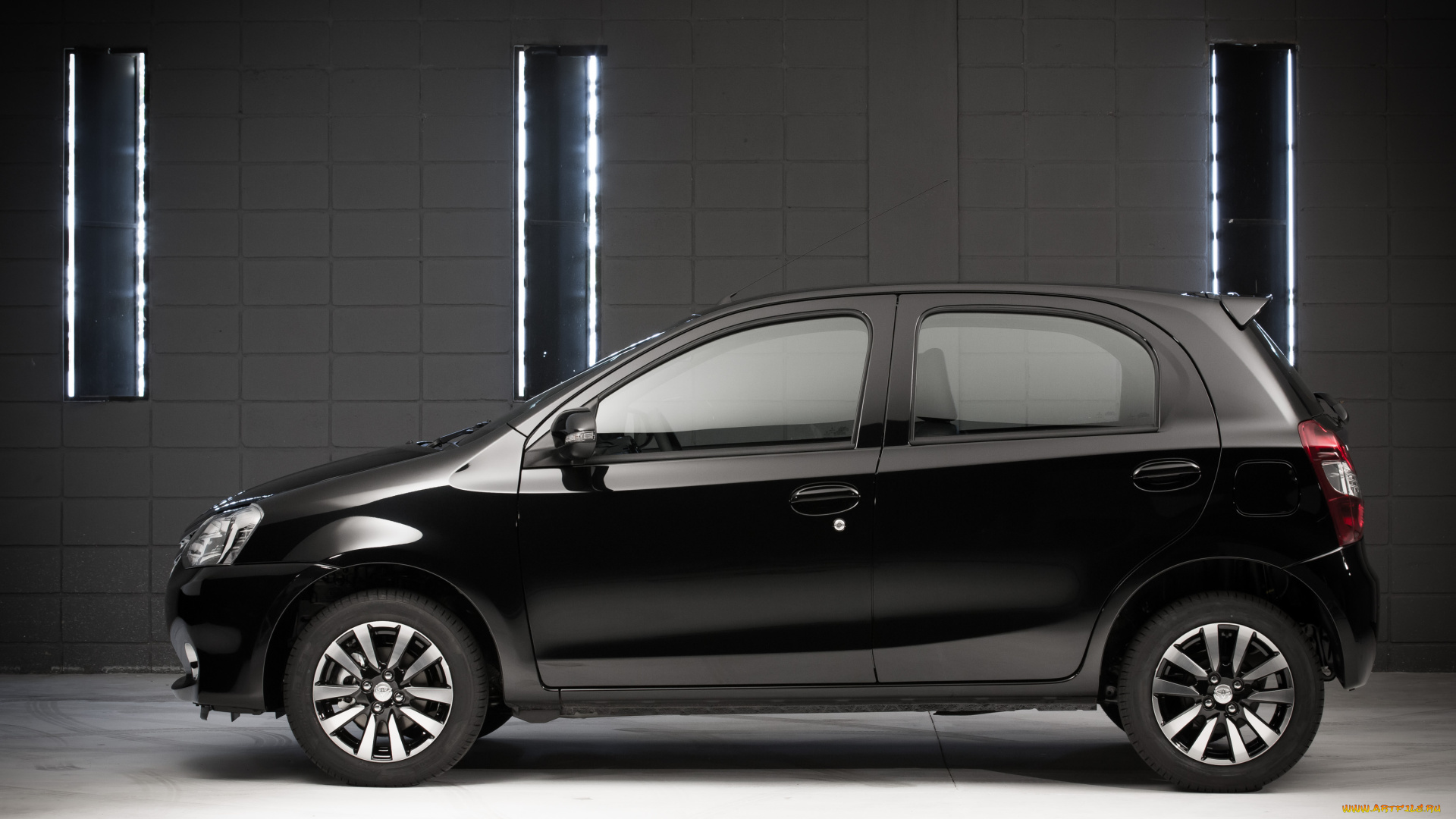 автомобили, toyota, 2014г, hatchback, etios, platinum, темный