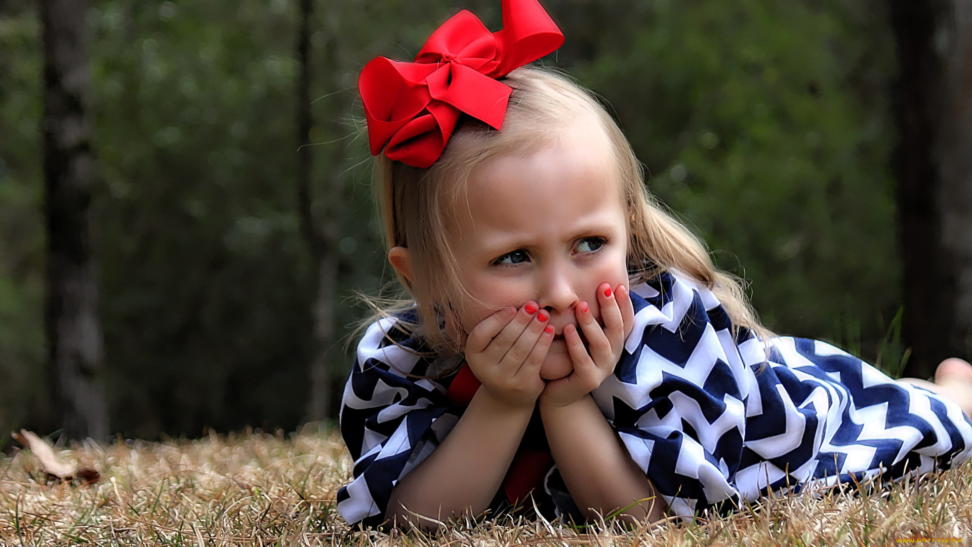 разное, дети, девочка, бант, платье, трава, деревья