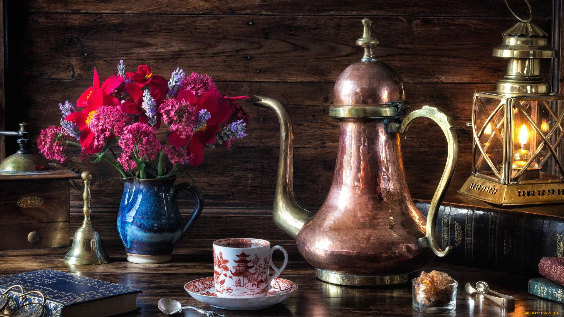 еда, натюрморт, цветы, книги, чайник, лампа, букет
