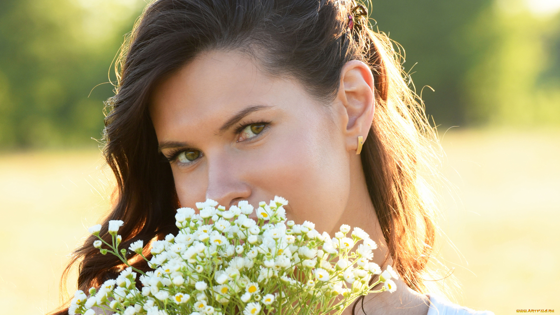 suzanna, aye, девушки, suzanna, aye, , suzanna, a, , susi, r, , nadia, p, suzanna, aye, портрет, лицо, цветы, букет, ромашки, девушка, модель, брюнетка, красотка, поза, флирт, стройная, сексуальная, фигура