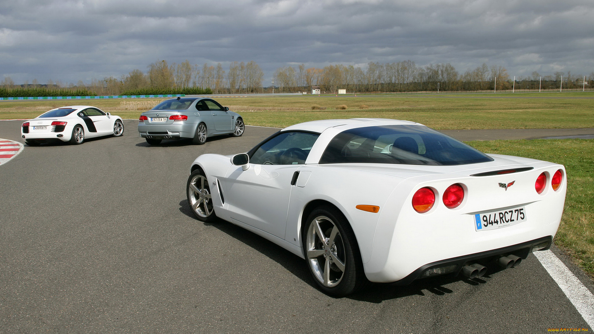 автомобили, разные, вместе