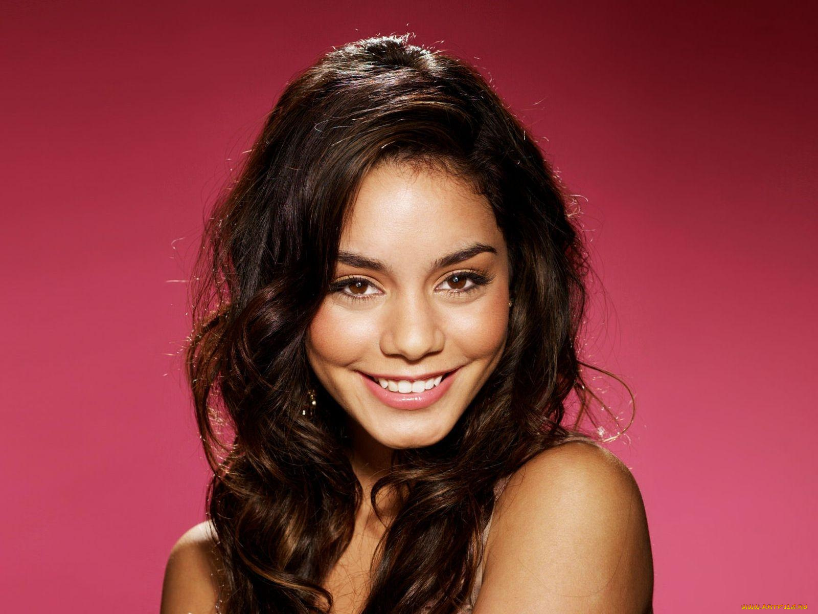 Vanessa, Hudgens, девушки
