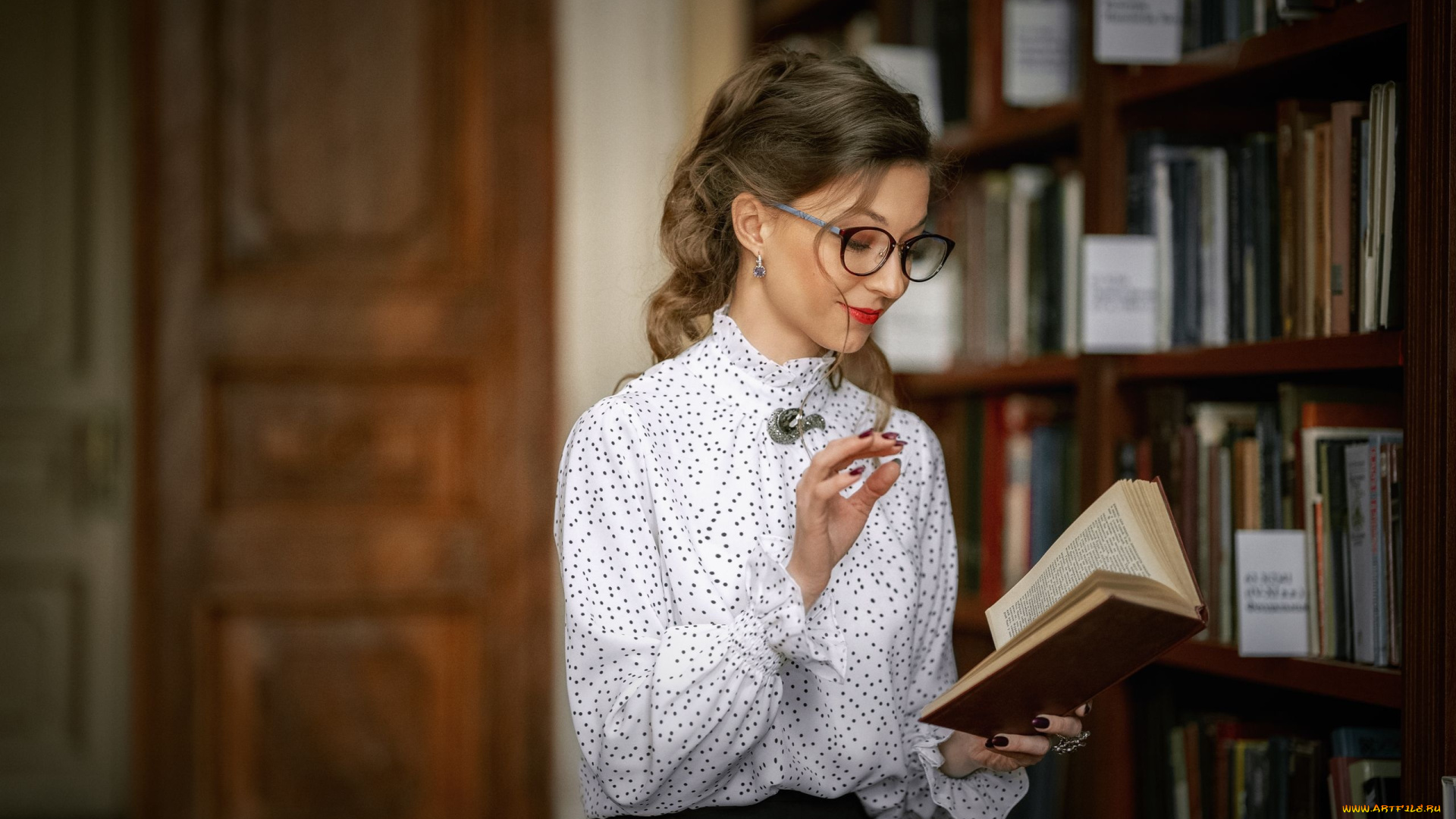 красивая, девушка, девушки, -, брюнетки, , шатенки, девушка, женщина, шатенка, темноволосая, сексуальная, модель, звезда, позирует, попа, грудь, ножки, разная, обувь, верхняя, стильная, одежда, нижнее, эротическое, бельё, трусы, лифчик, колготки, чулки, аксессуары, макияж, и, множество, элементов, на, фотографии