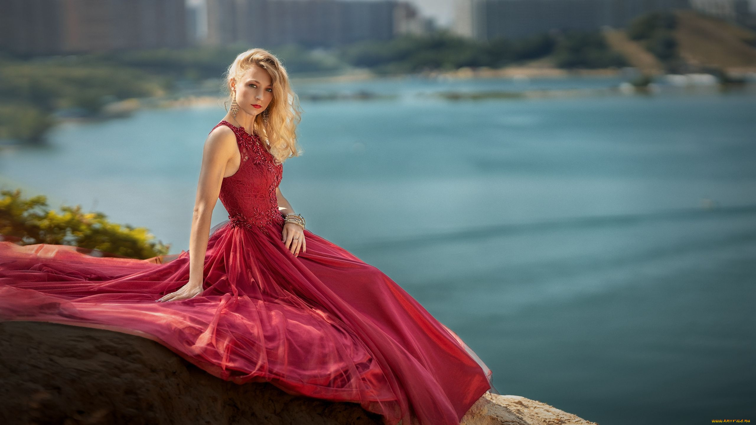 красивая, девушка, девушки, -, блондинки, , светловолосые, девушка, женщина, блондинка, светловолосая, сексуальная, модель, звезда, позирует, разная, обувь, верхняя, стильная, одежда, нижнее, эротическое, бельё, трусы, лифчик, колготки, чулки, аксессуары, макияж, и, множество, элементов, на, фотографии