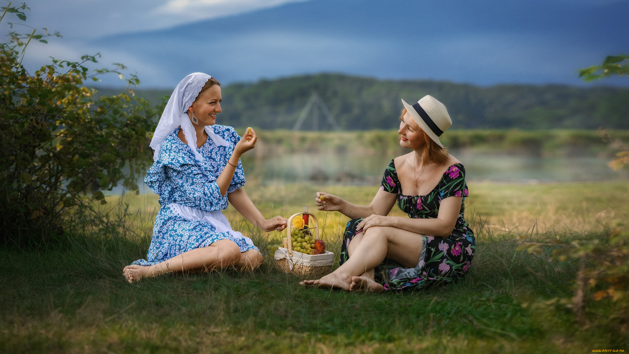 две, девушки, девушки, -, группа, девушек, женщины, две, вместе, разные, сексуальные, модели, звёзды, позируют, разная, обувь, верхняя, стильная, одежда, нижнее, эротическое, бельё, трусы, лифчик, аксессуары, макияж, колготки, чулки, и, множество, элементов, на, фотографии