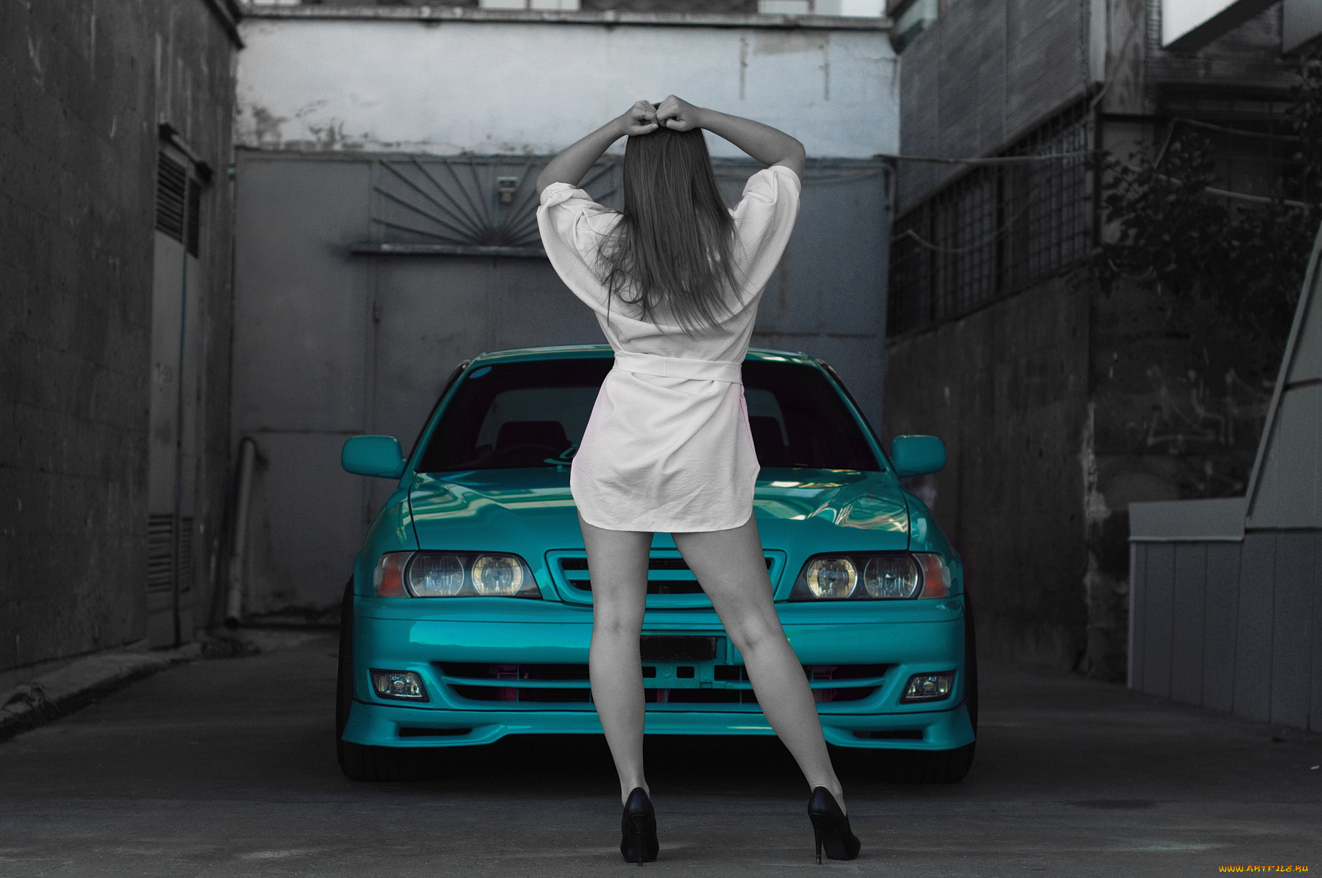 девушка, и, авто, автомобили, -авто, с, девушками, девушка, женщина, шатенка, темноволосая, сексуальная, модель, звезда, позирует, разная, обувь, верхняя, стильная, одежда, нижнее, эротическое, бельё, трусы, лифчик, колготки, чулки, аксессуары, макияж, и, множество, элементов, на, фотографии