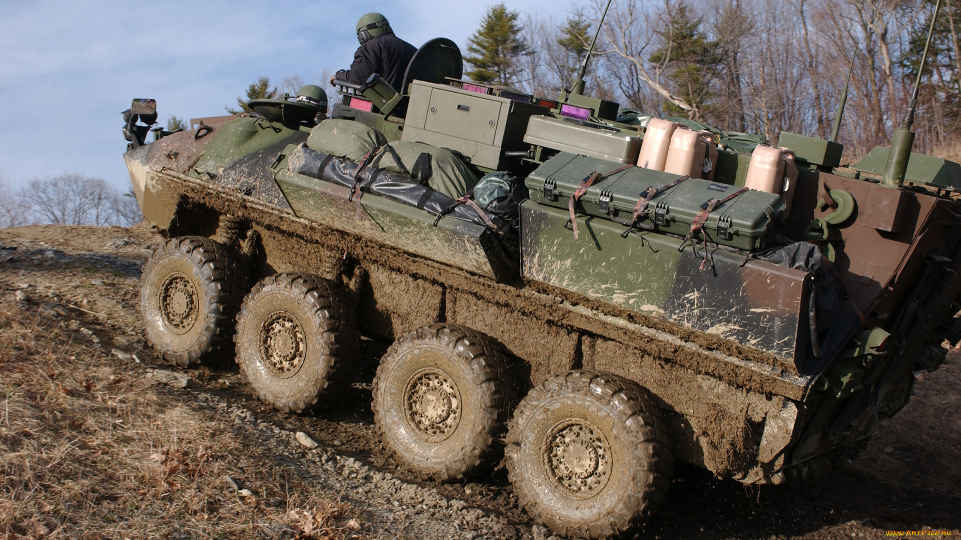 техника, военная, дорога, деревья, лес, экипировка, снаряжение, грязь, подъём, бронеавтомобиль