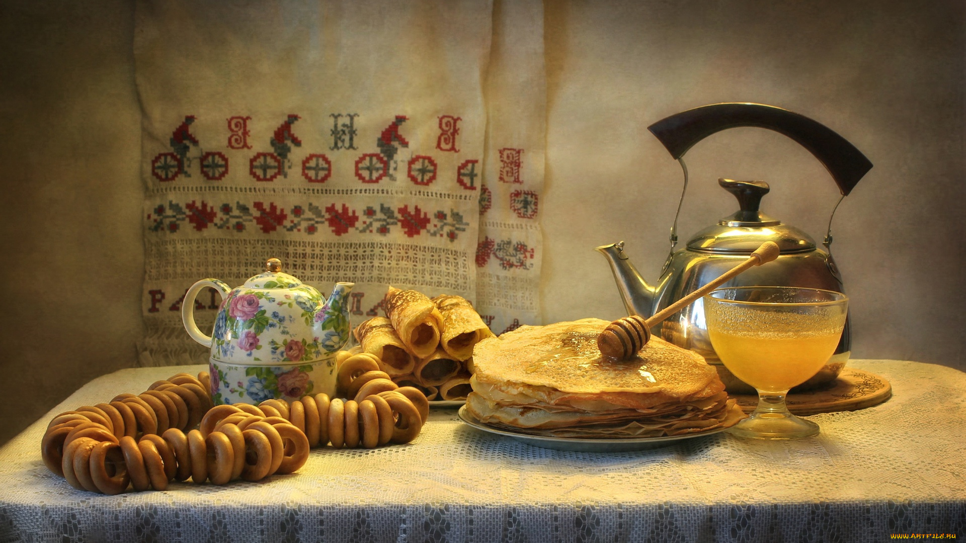 еда, блины, , оладьи, мед, чайник, бублики
