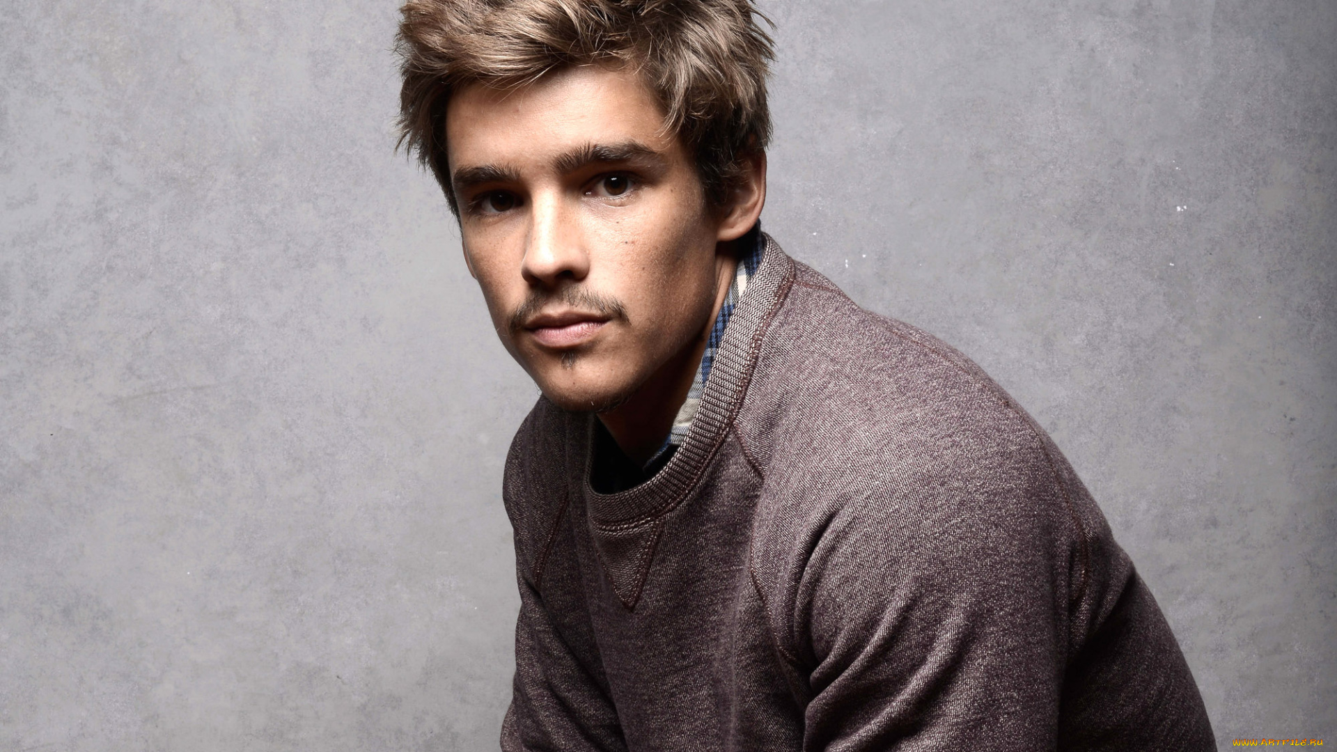 мужчины, brenton, thwaites, brenton, thwaites