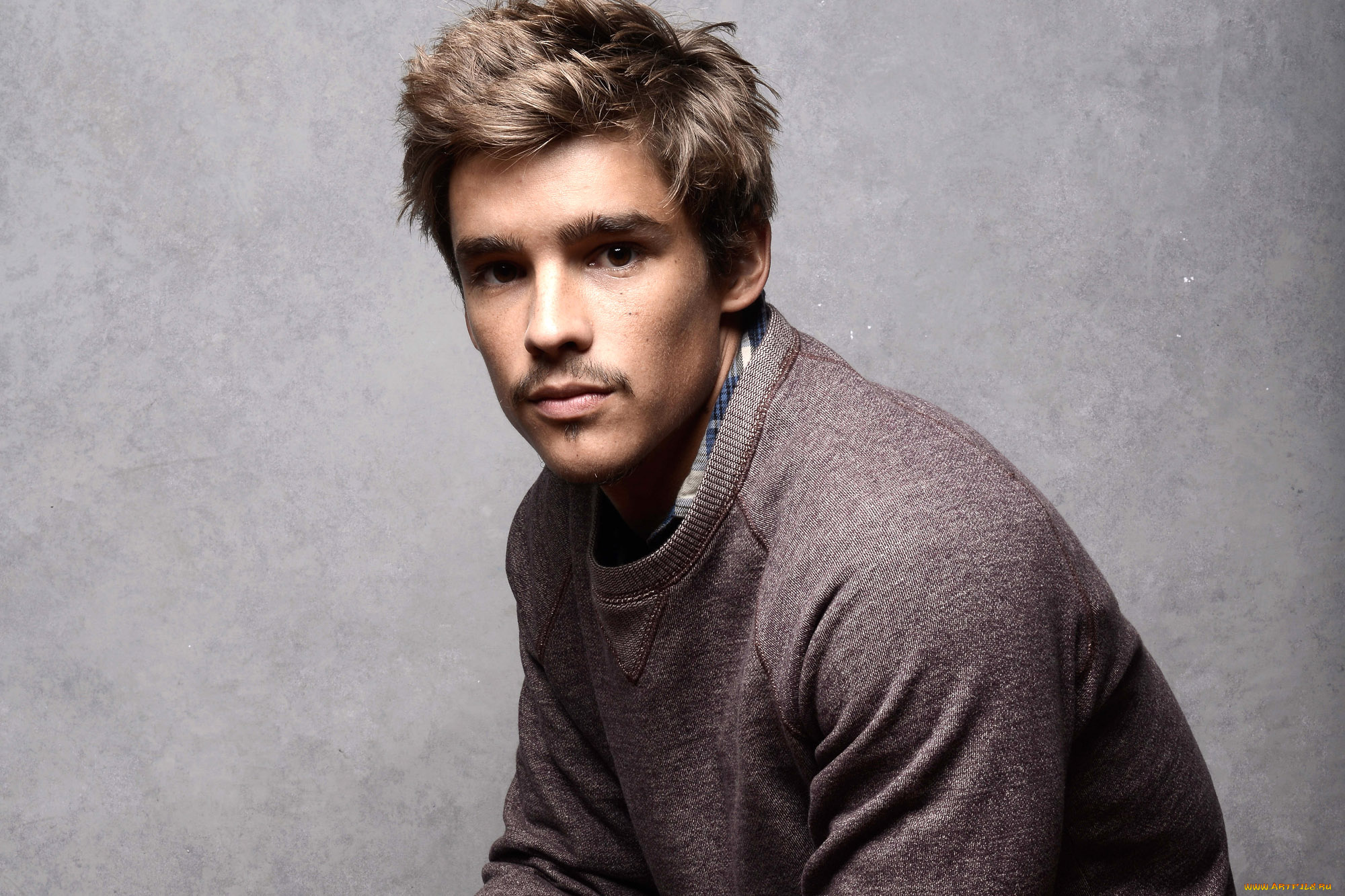 мужчины, brenton, thwaites, brenton, thwaites