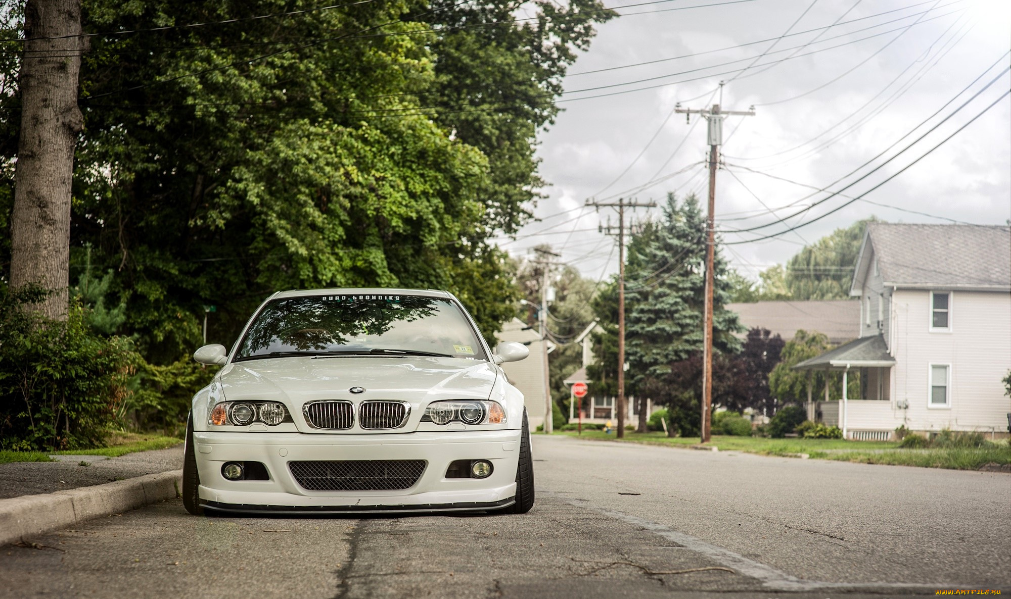 bmw, e46, автомобили, bmw, белый, дорога, деревья, дома