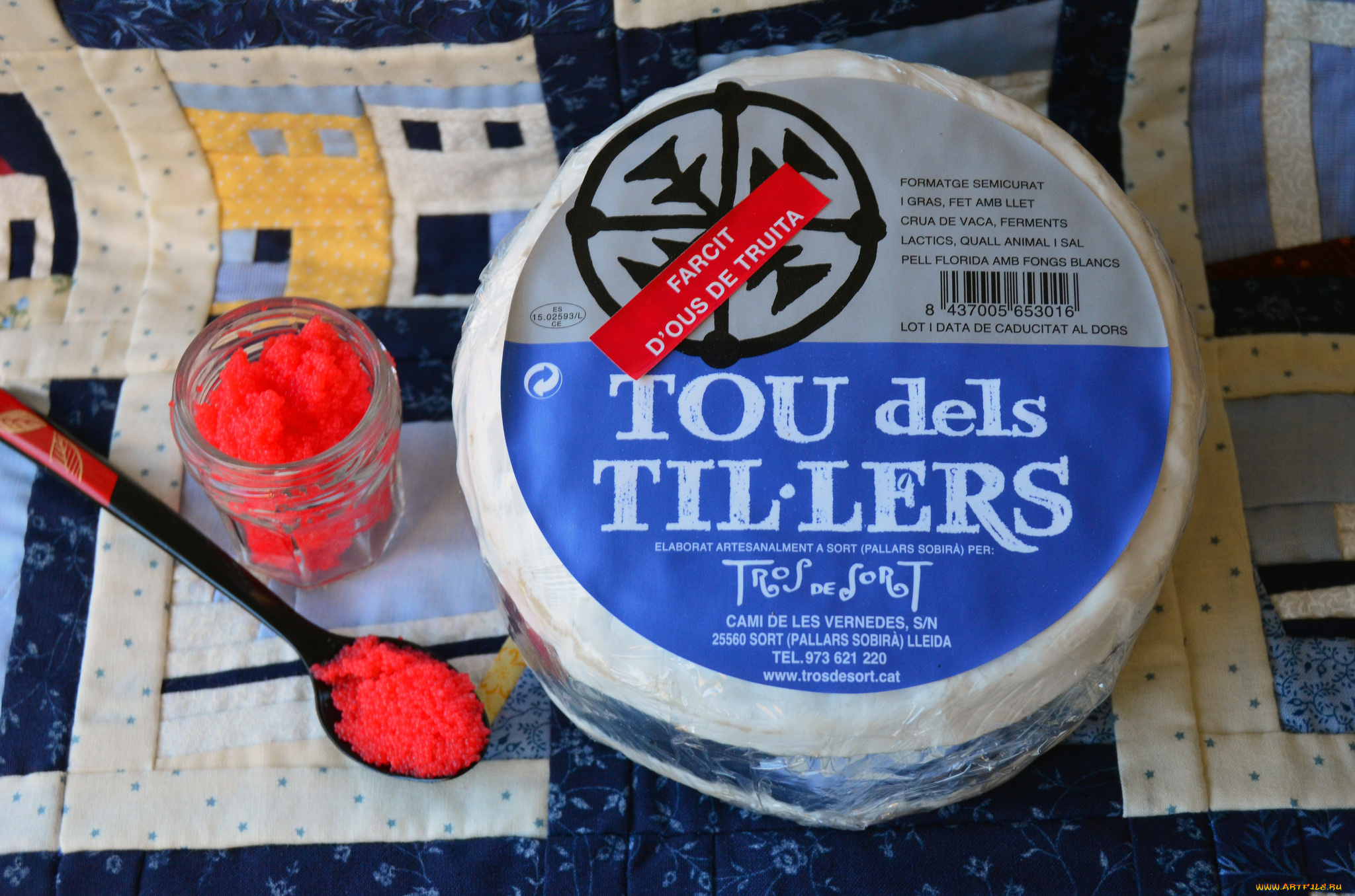 tou, dels, til·lers, con, huevos, de, trucha, еда, сырные, изделия, сыр