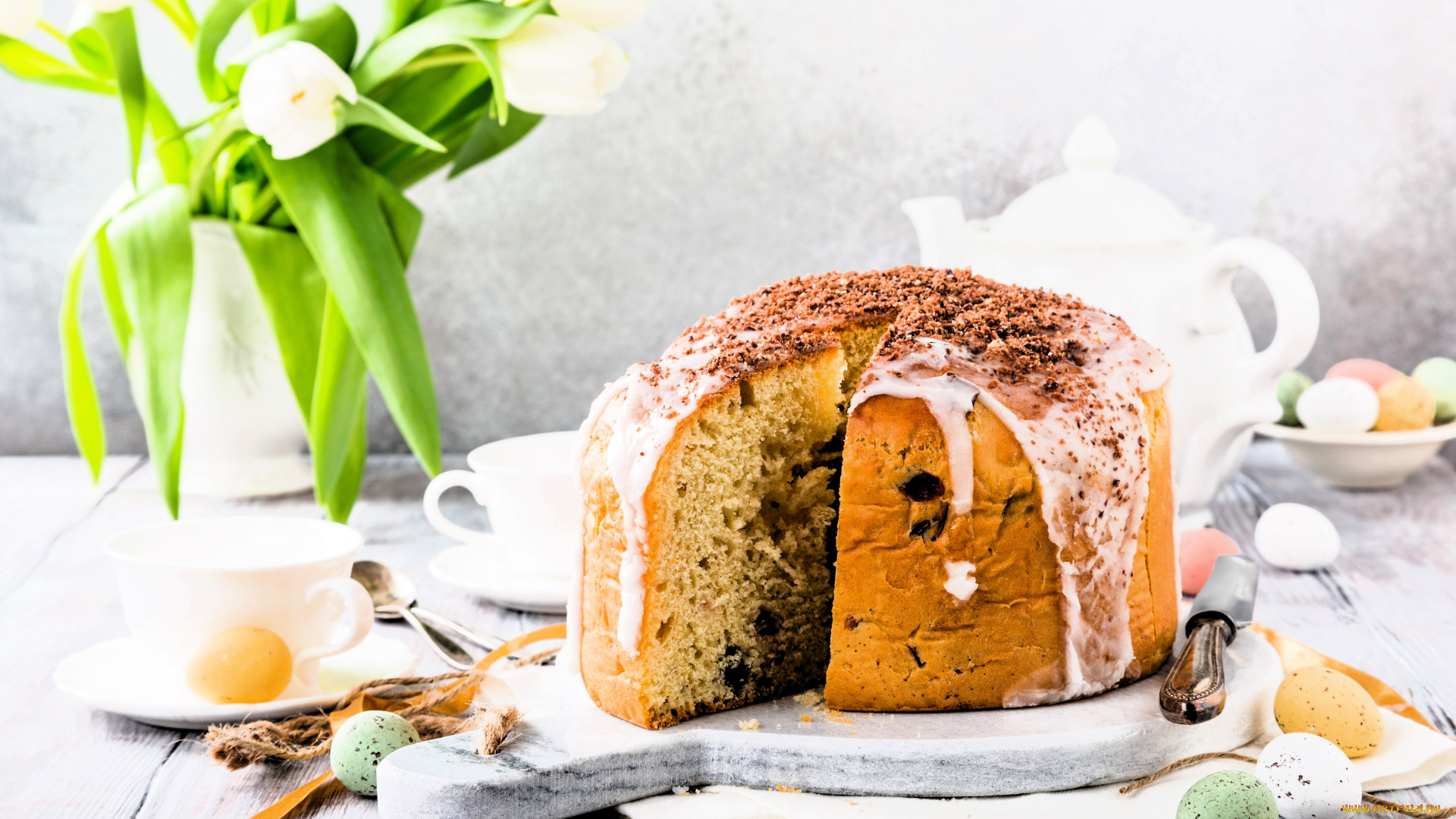 праздничные, пасха, кулич, яйца, тюльпаны