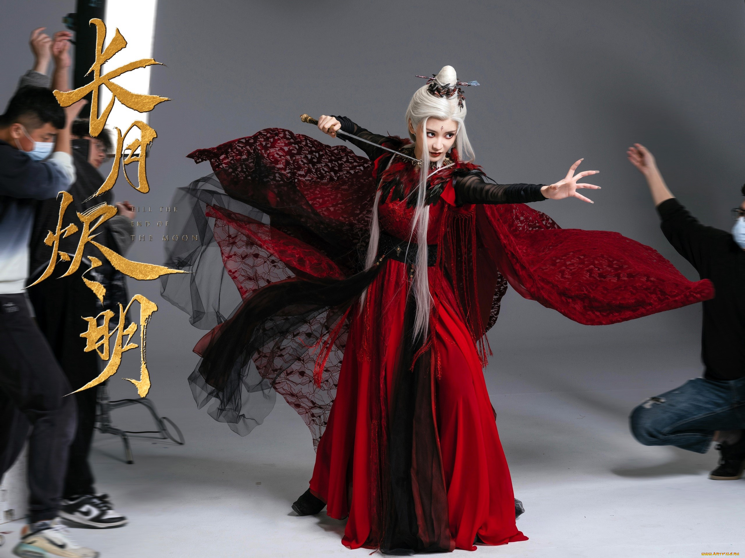 разное, знаменитости, актриса, костюм, меч, съемки, стафф