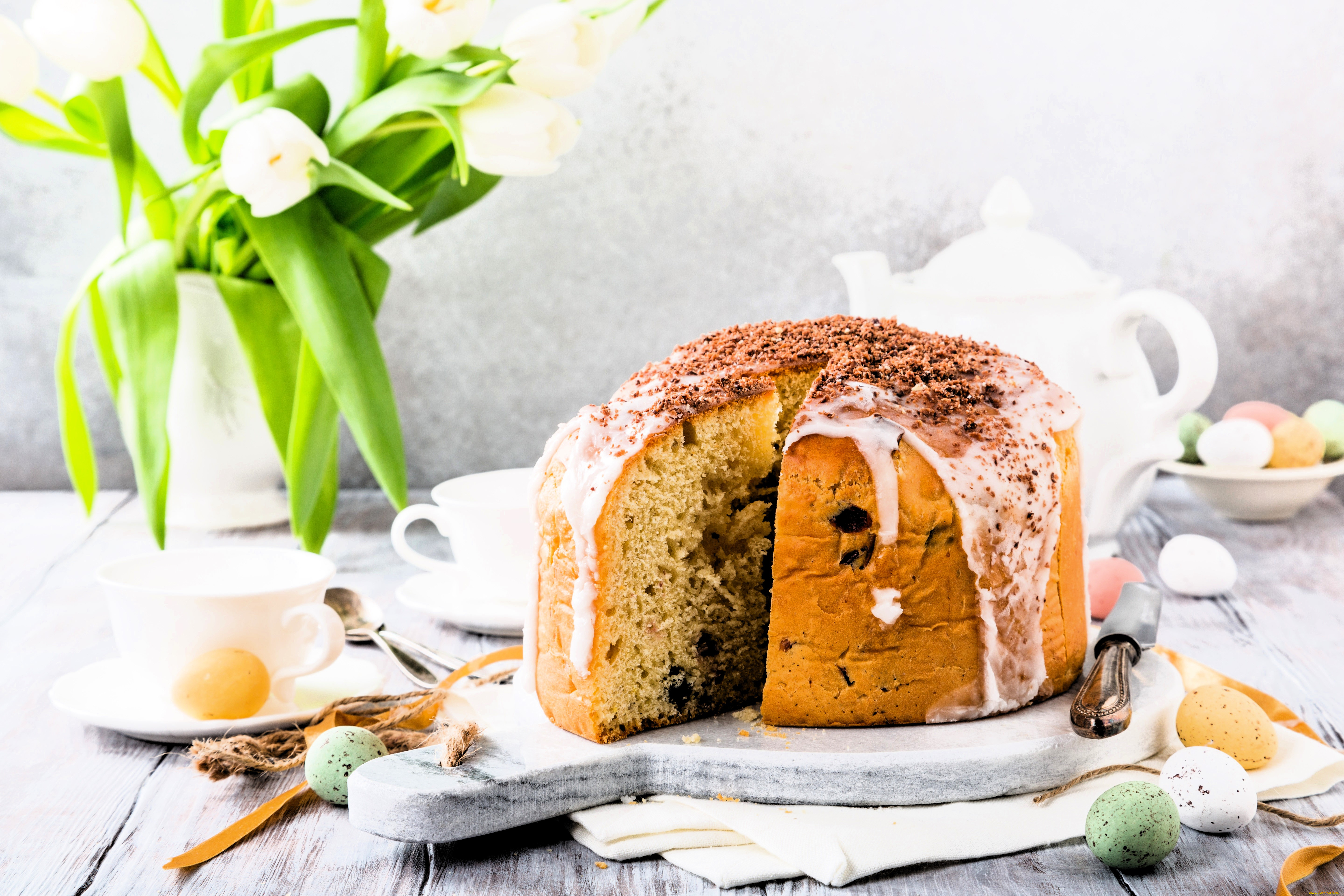 праздничные, пасха, кулич, яйца, тюльпаны