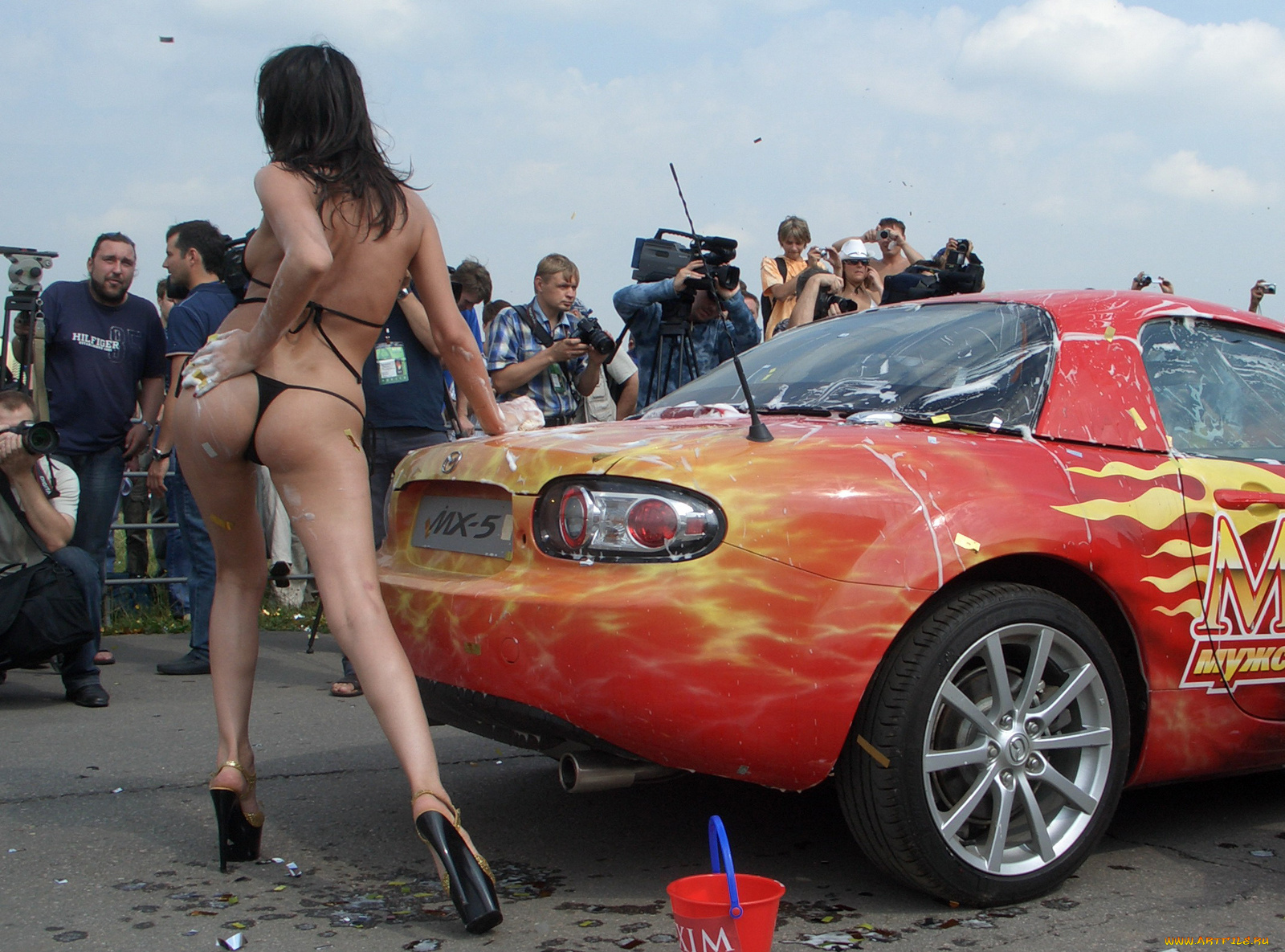 автомобили, авто, девушками, брюнетка, купальник, мазда