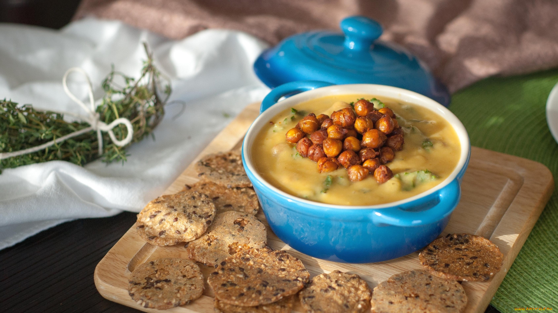 еда, первые, блюда, суп-пюре, нут, чипсы