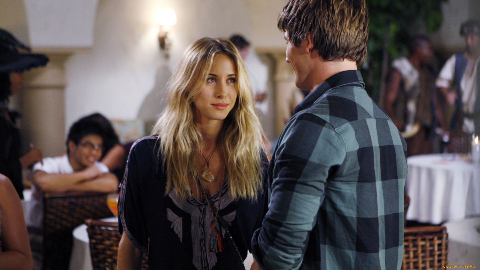 кино, фильмы, 90210, разговор, кафе, блондинка, рубашка, лиам, курт, беверли, хилз