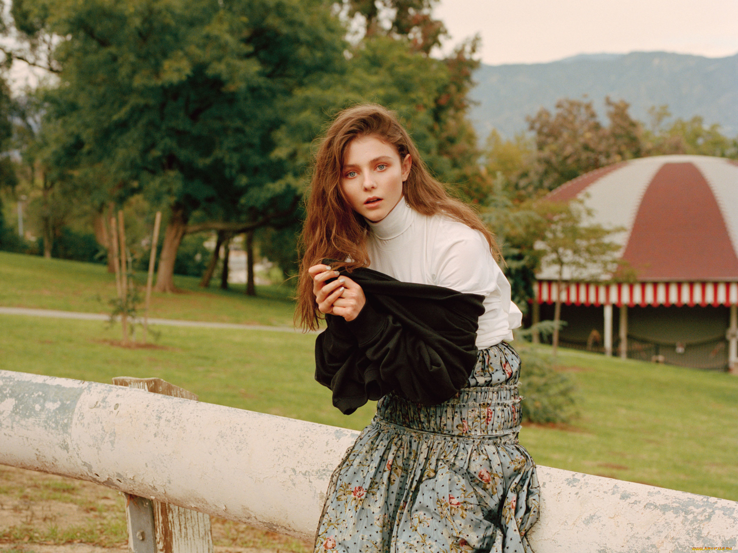 девушки, thomasin, mckenzie, thomasin, mckenzie